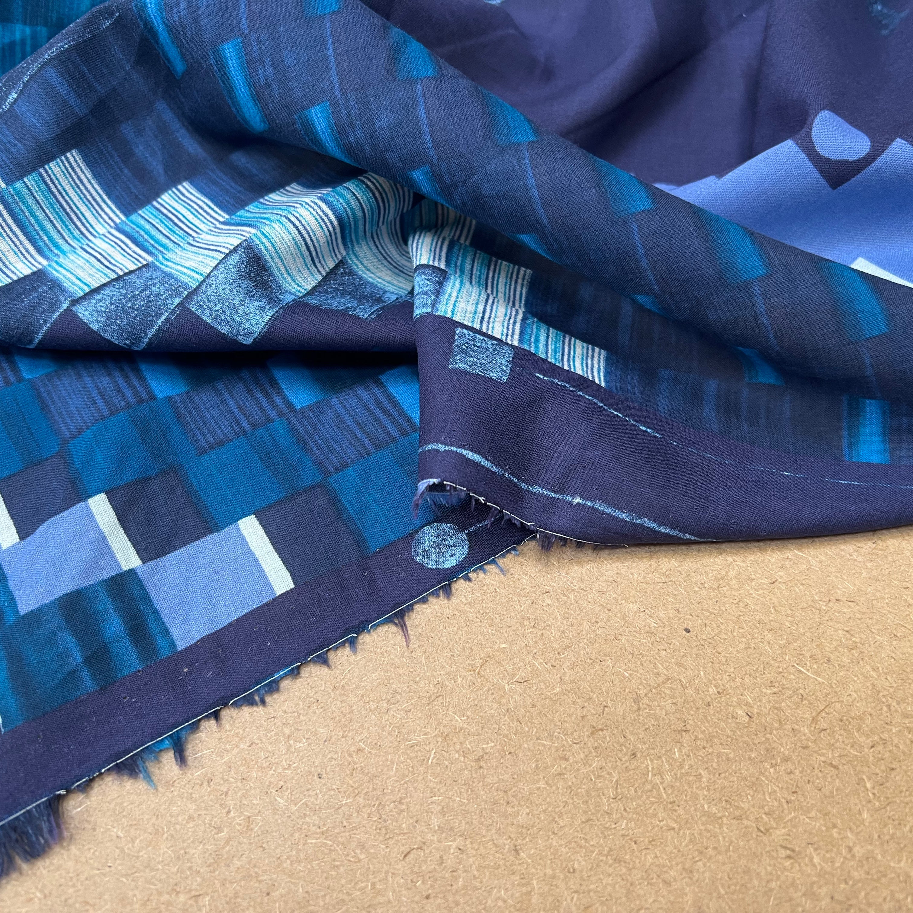 VOILE DE COTON ORIGAMI DE COULEUR FOND BLEU - My Little Coupon