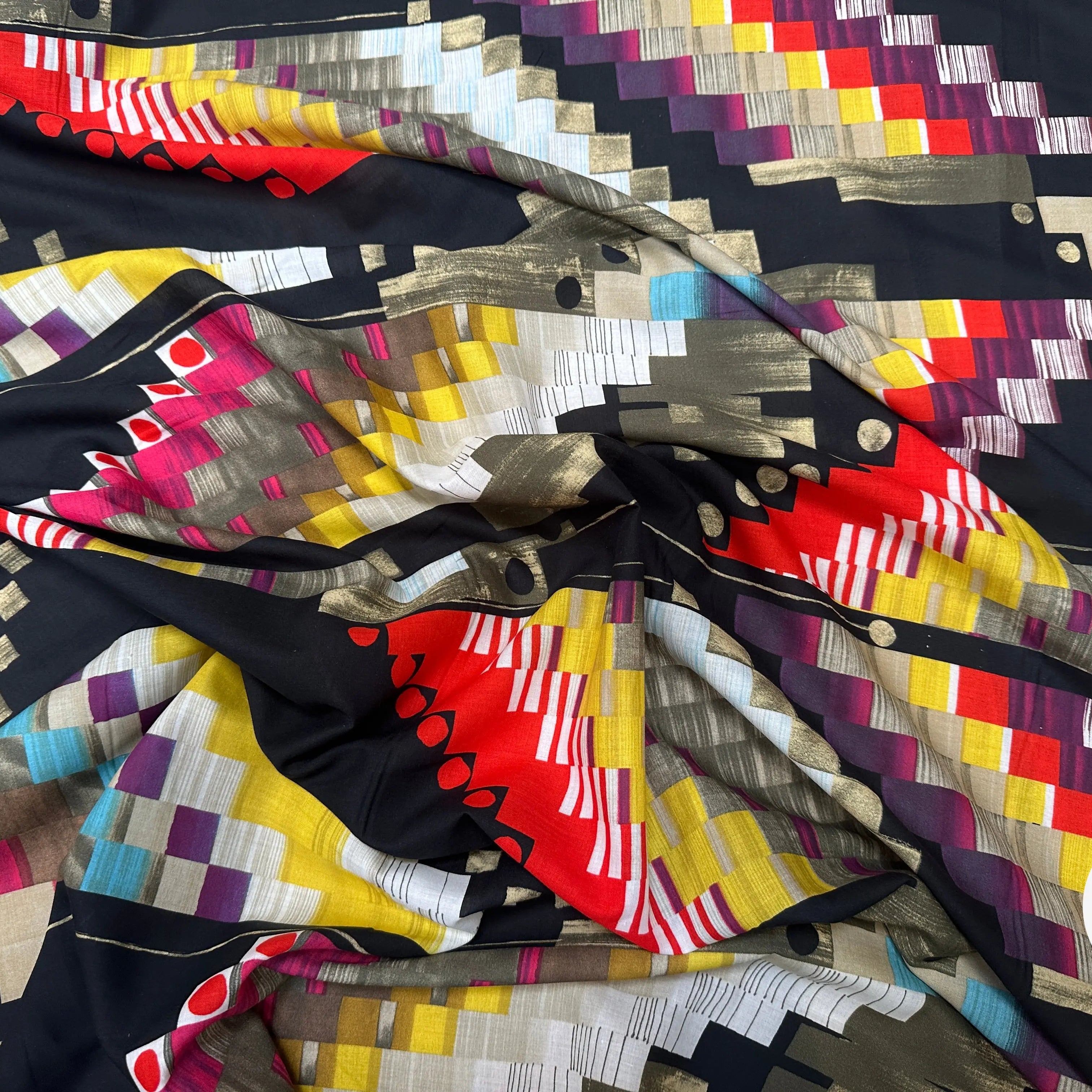 VOILE DE COTON ORIGAMI DE COULEUR FOND NOIR - My Little Coupon