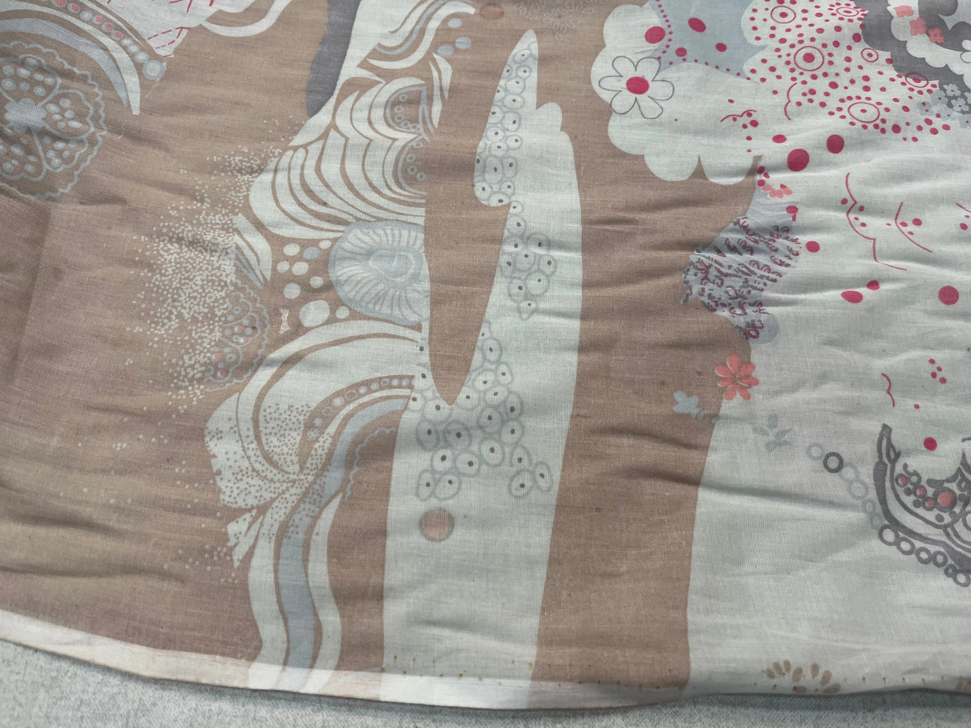 VOILE DE COTON ROSACE FLORALE MULTICOLORE FOND GRIS - My Little Coupon