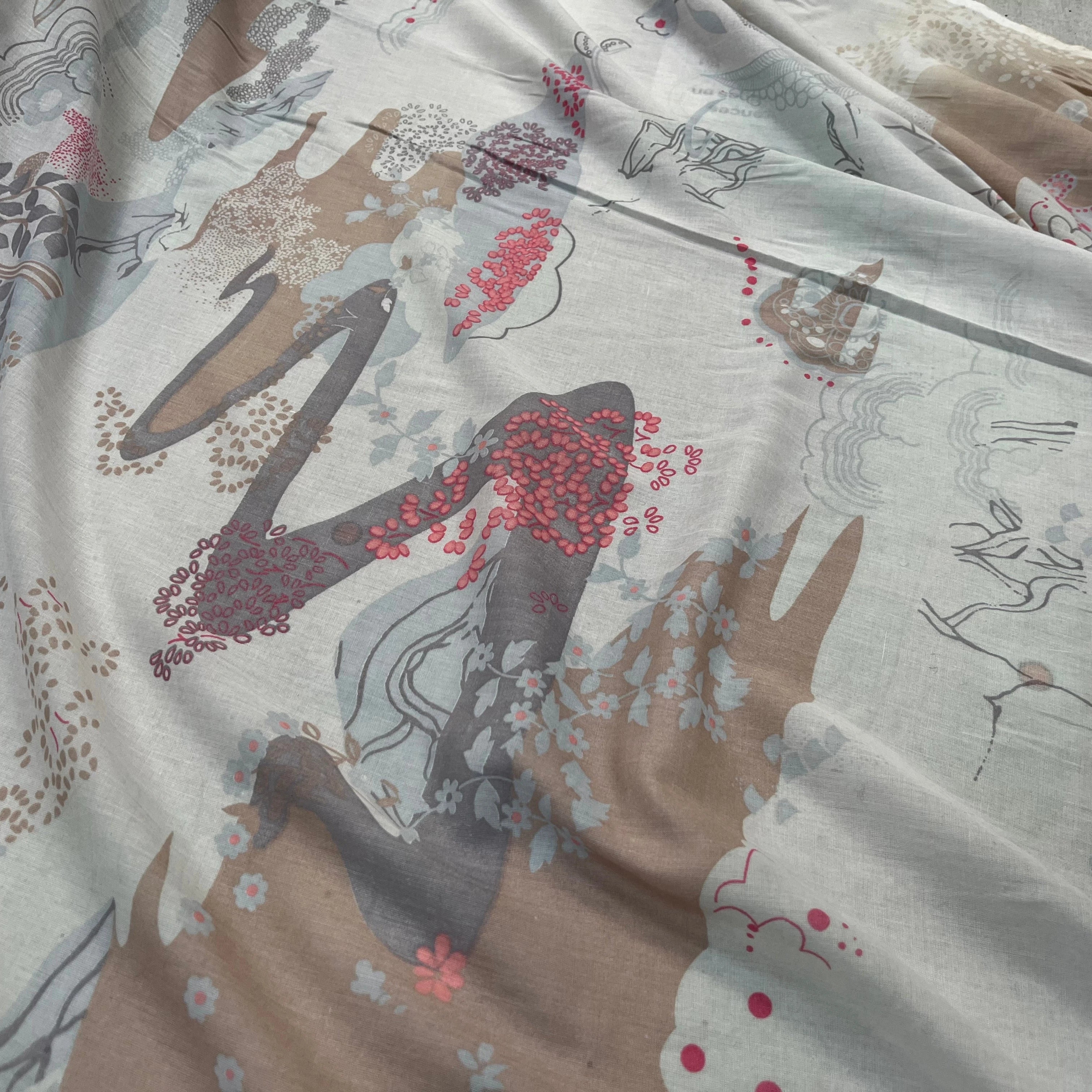 VOILE DE COTON ROSACE FLORALE MULTICOLORE FOND GRIS - My Little Coupon