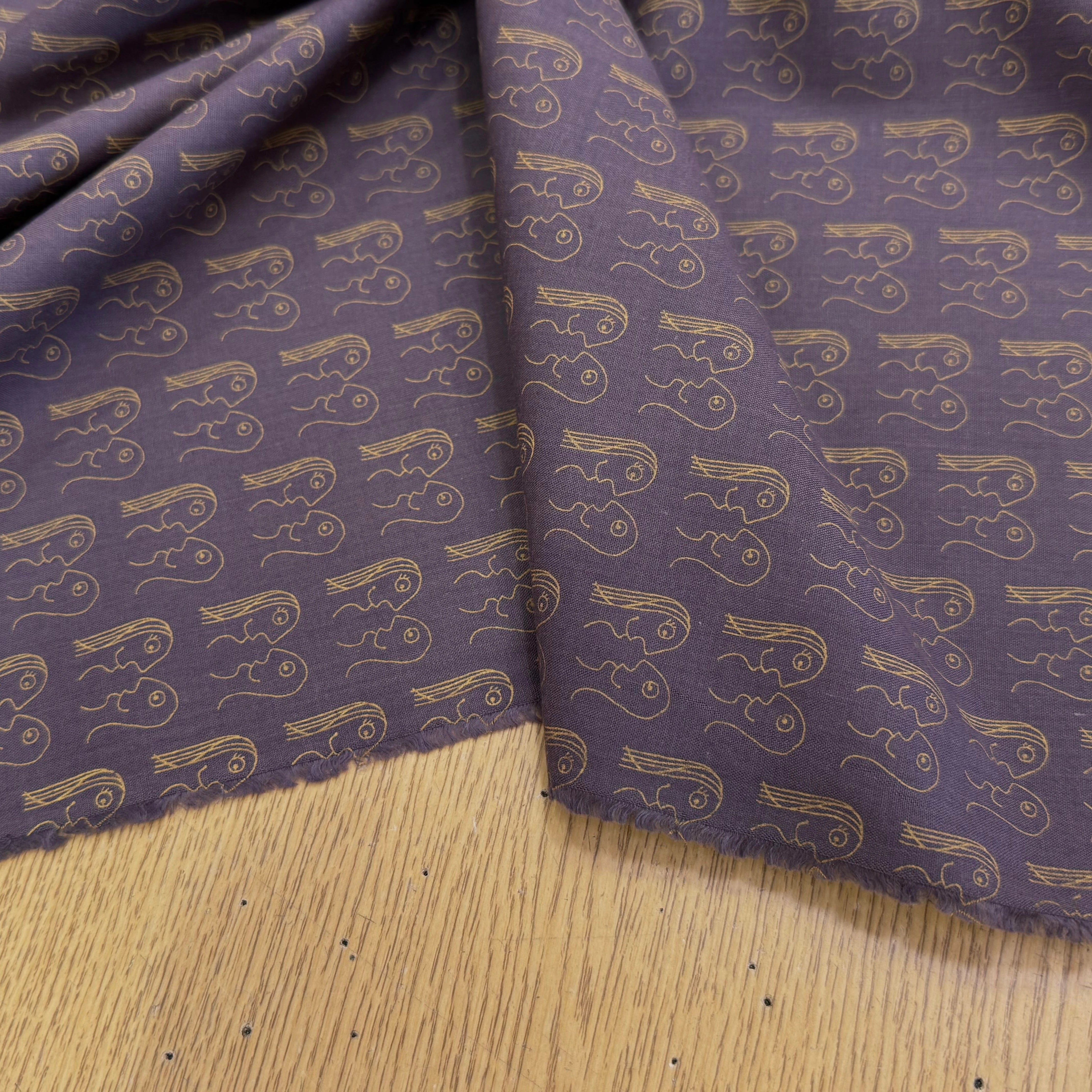 VOILE DE COTON VIOLET IMPRIMÉ EYE CONTACT - My Little Coupon