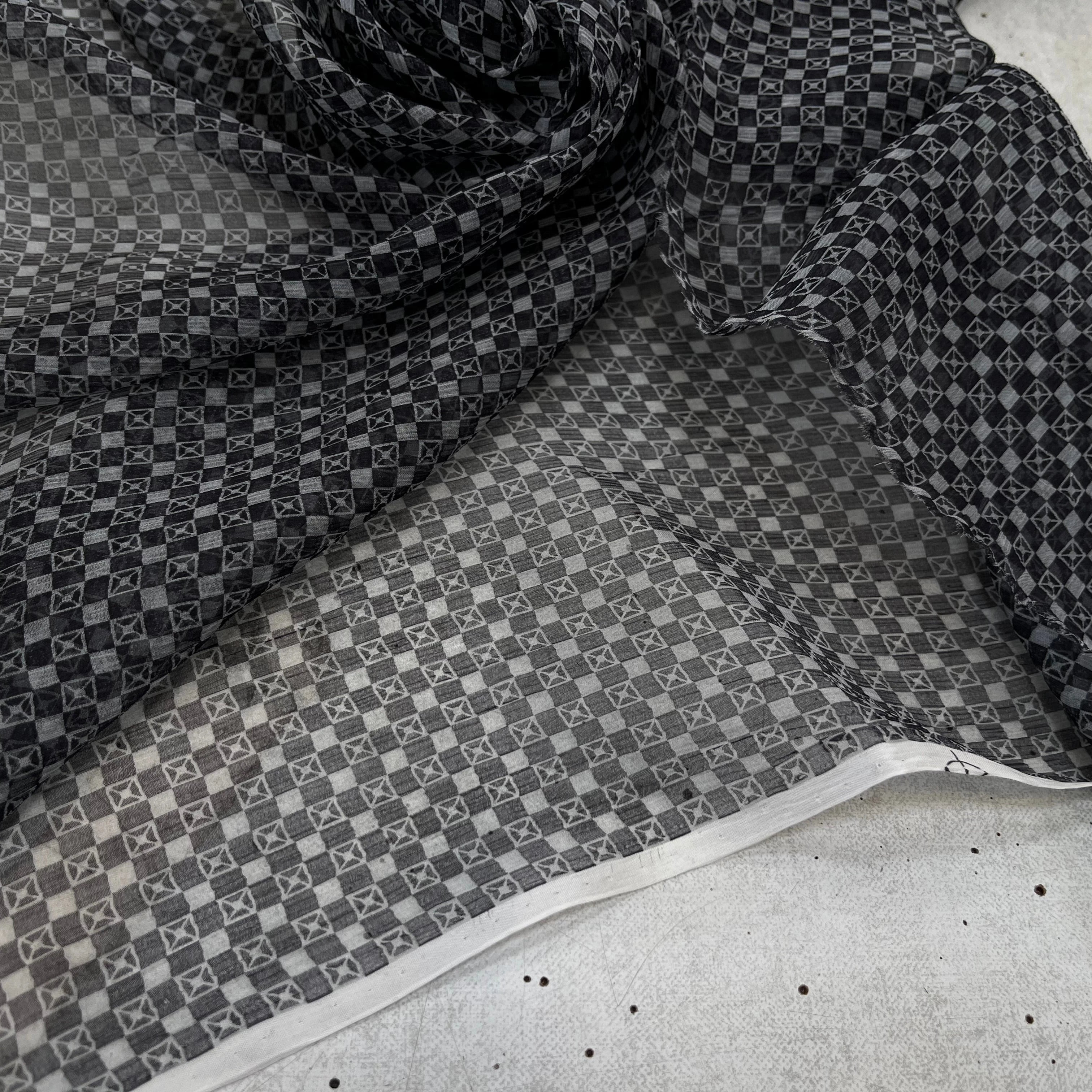 VOILE DE SOIE CARREAUX GÉOMETRIE - My Little Coupon