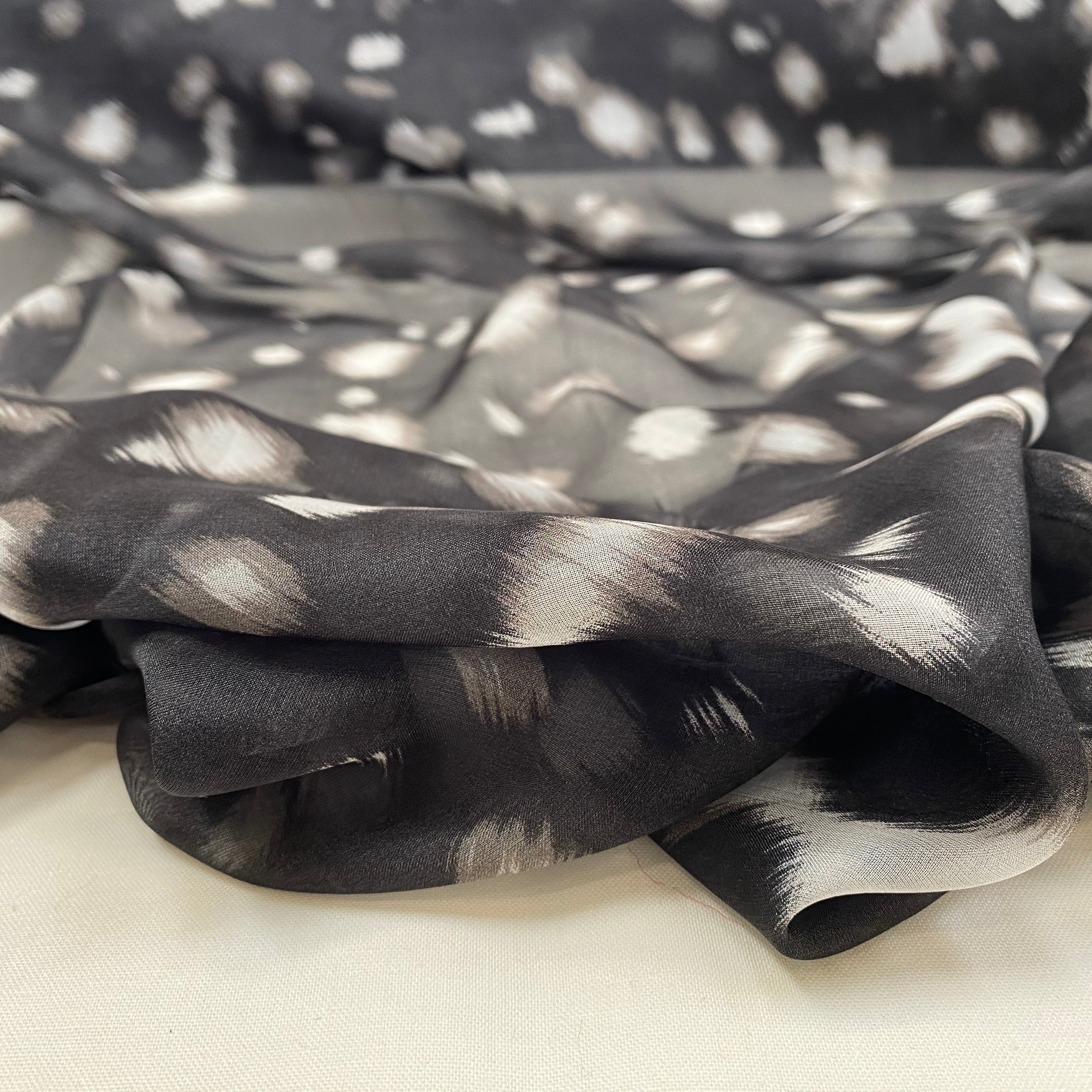 VOILE DE SOIE LEOPARD ABSTRAIT YAKOI - My Little Coupon