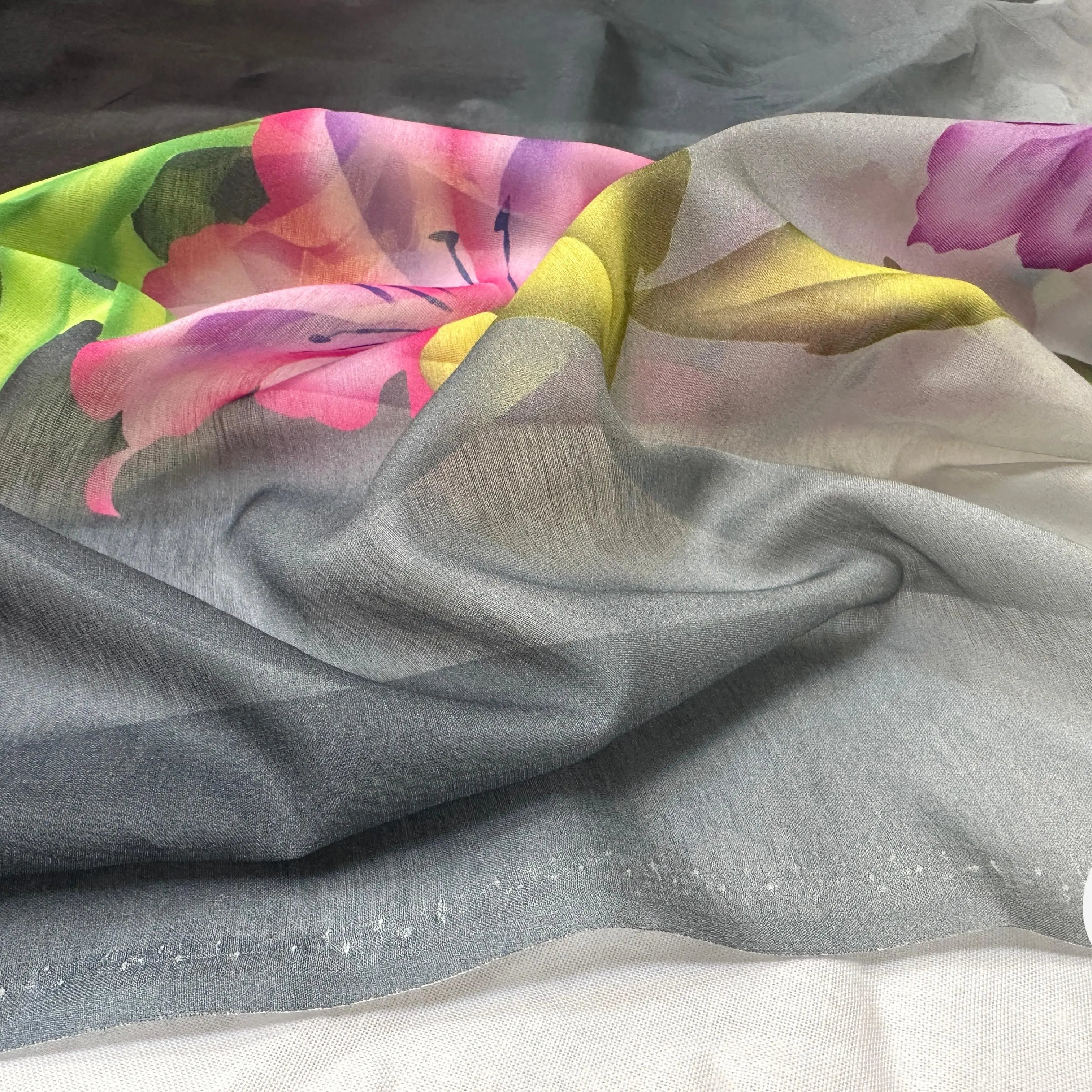 VOILE EMERISÉ COTON SOIE BASES DE FLEURS - My Little Coupon