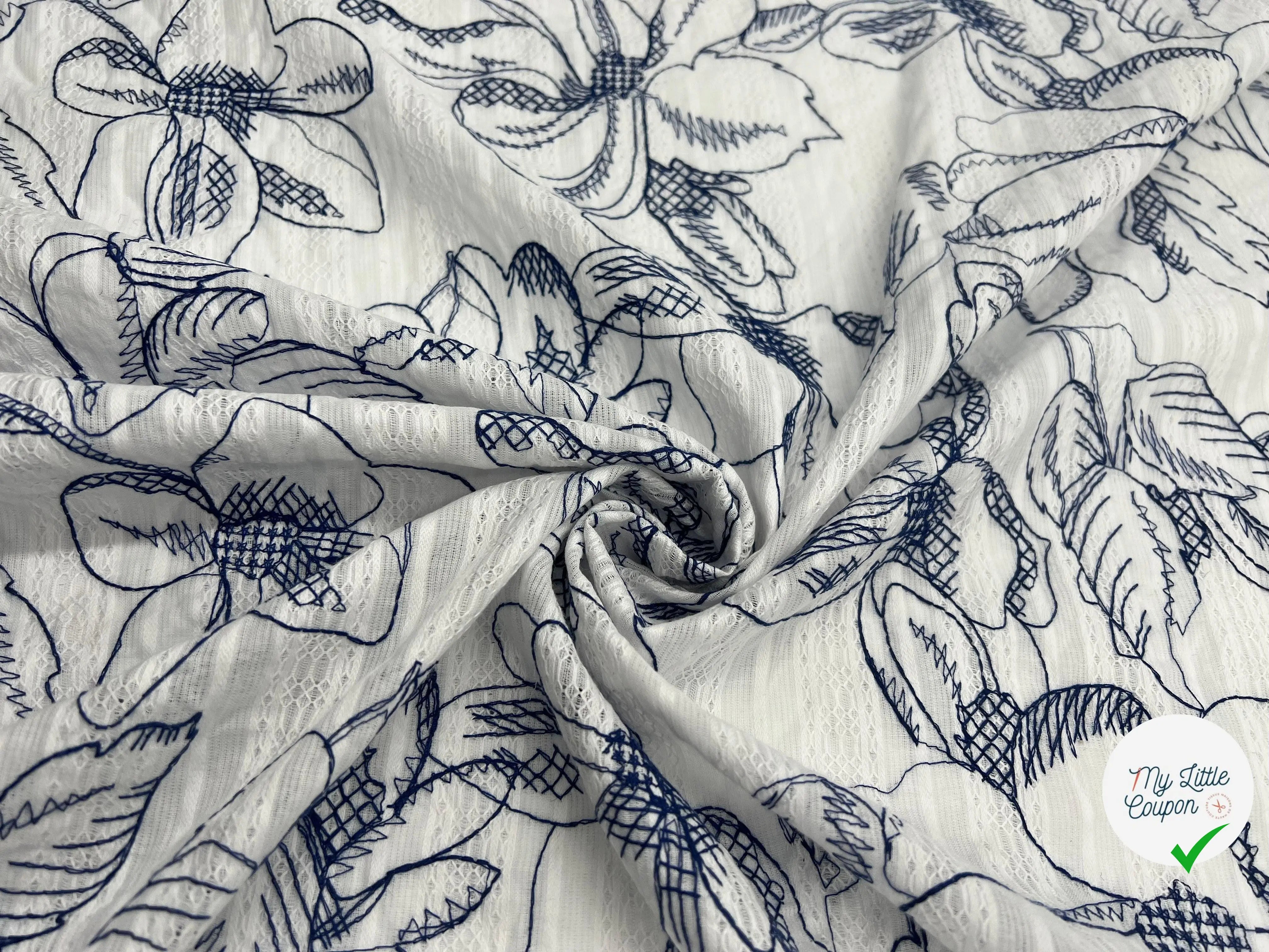 VOILE TISSÉ REBRODÉ FEUILLAGE INDIGO - My Little Coupon - tissu - coudre