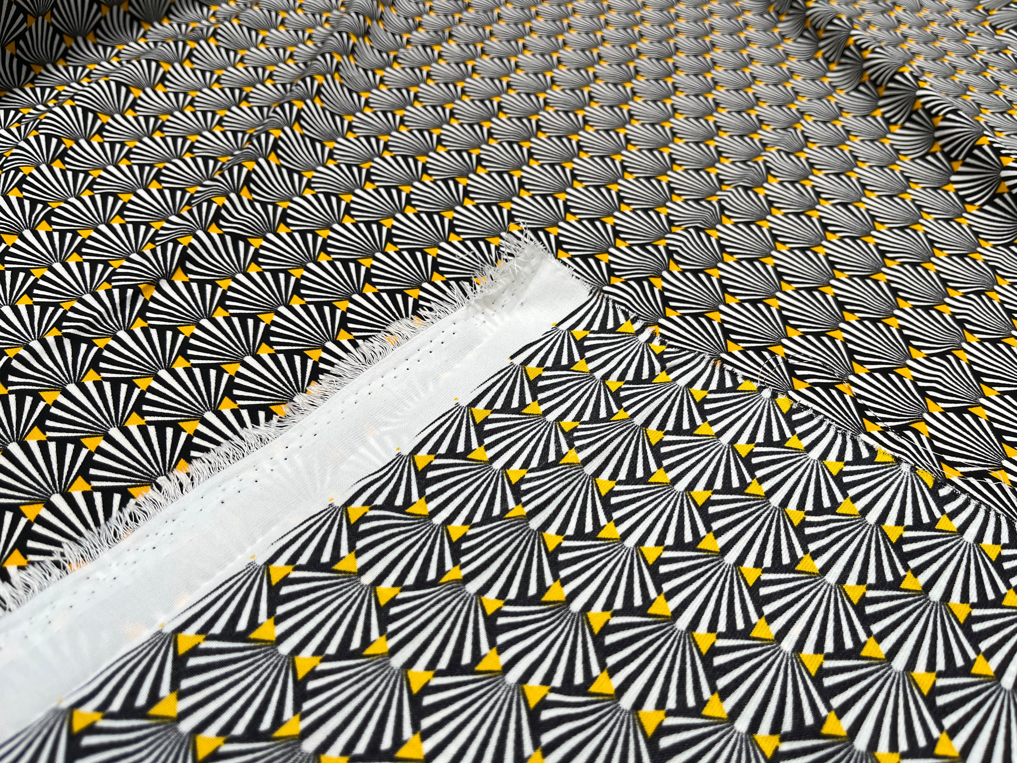 WOOLPEACH MOTIF COQUILLAGE & TRIANGLE JAUNE - My Little Coupon
