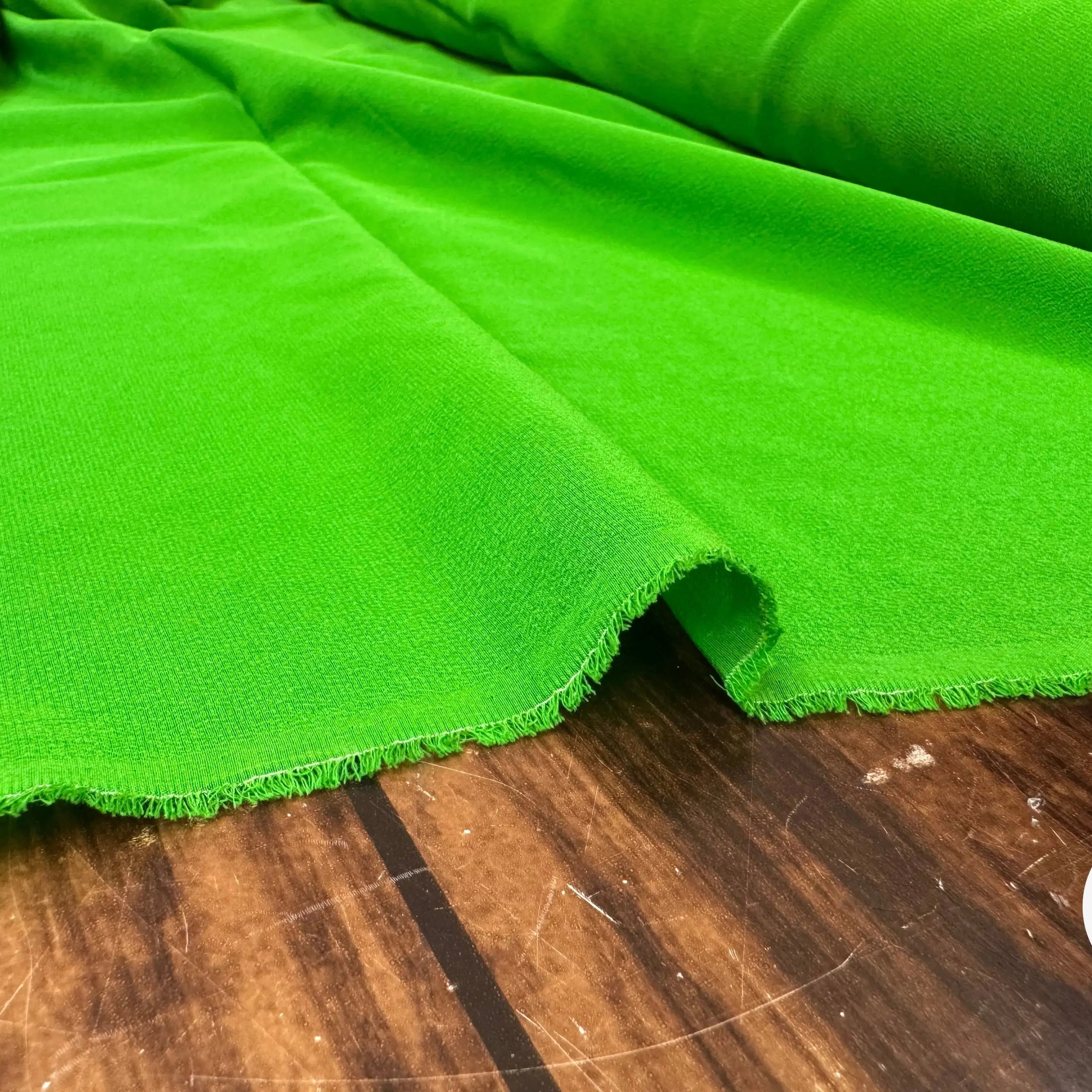 CREPE DE CHINE SOIE UNIE VERT PRESQUE FLUO - My Little Coupon