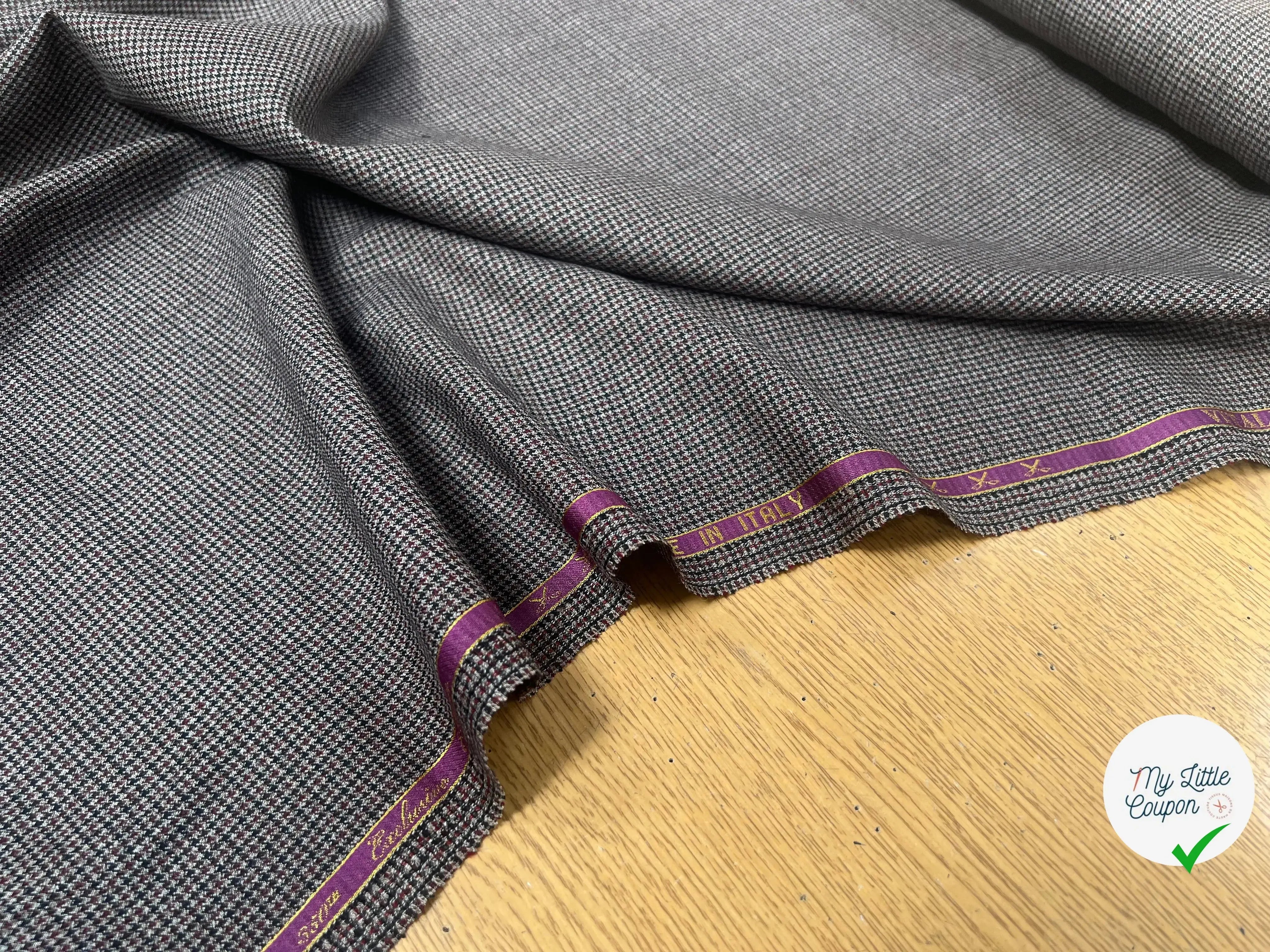 DRAPERIE PIED DE POULE 100% LAINE GRIS ROUGE NOIR AVEC LISIÈRE PARLANTE - My Little Coupon