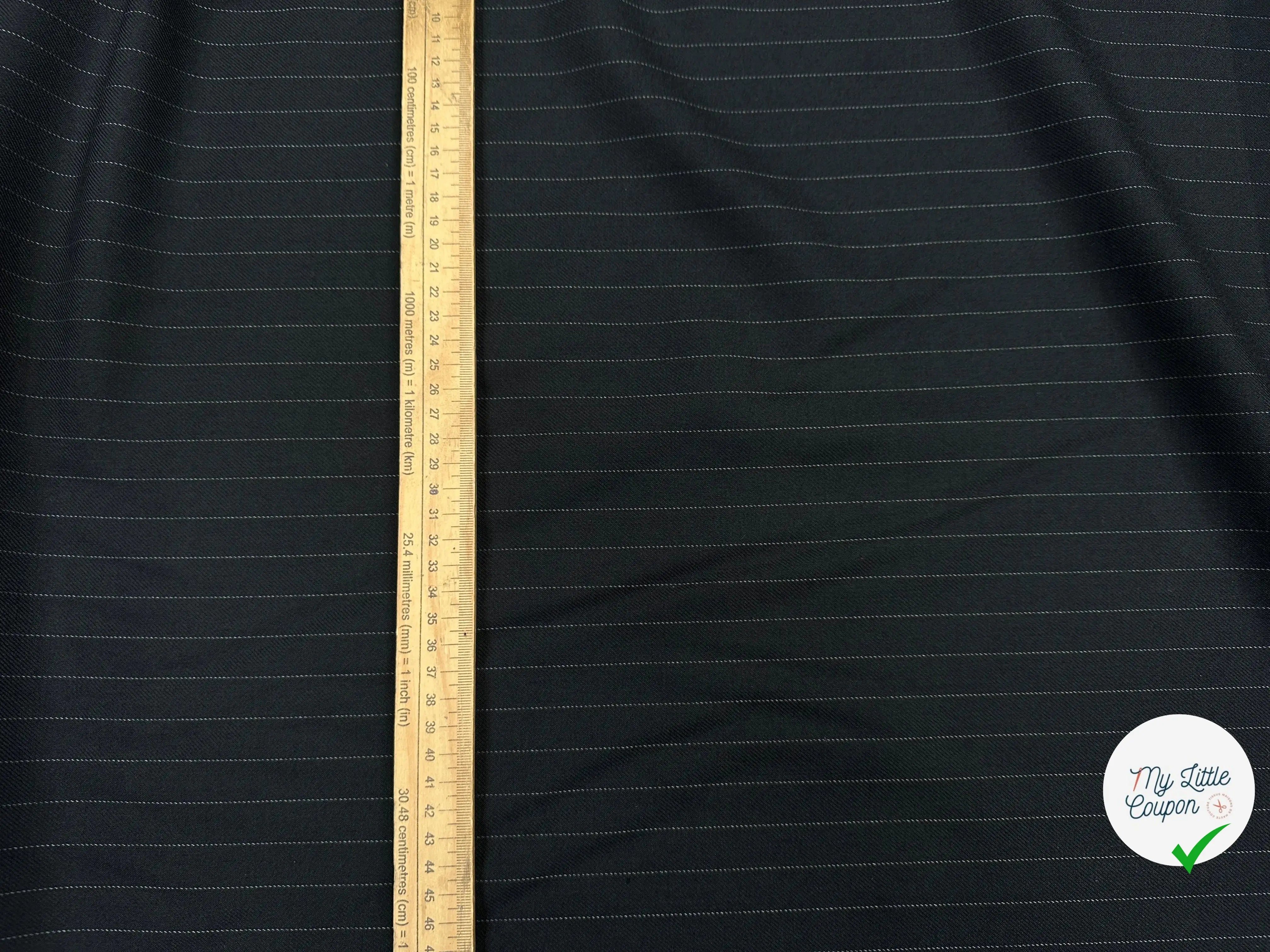 GABARDINE DE LAINE NOIR RAYURES TENNIS GRISES MLC INTERN