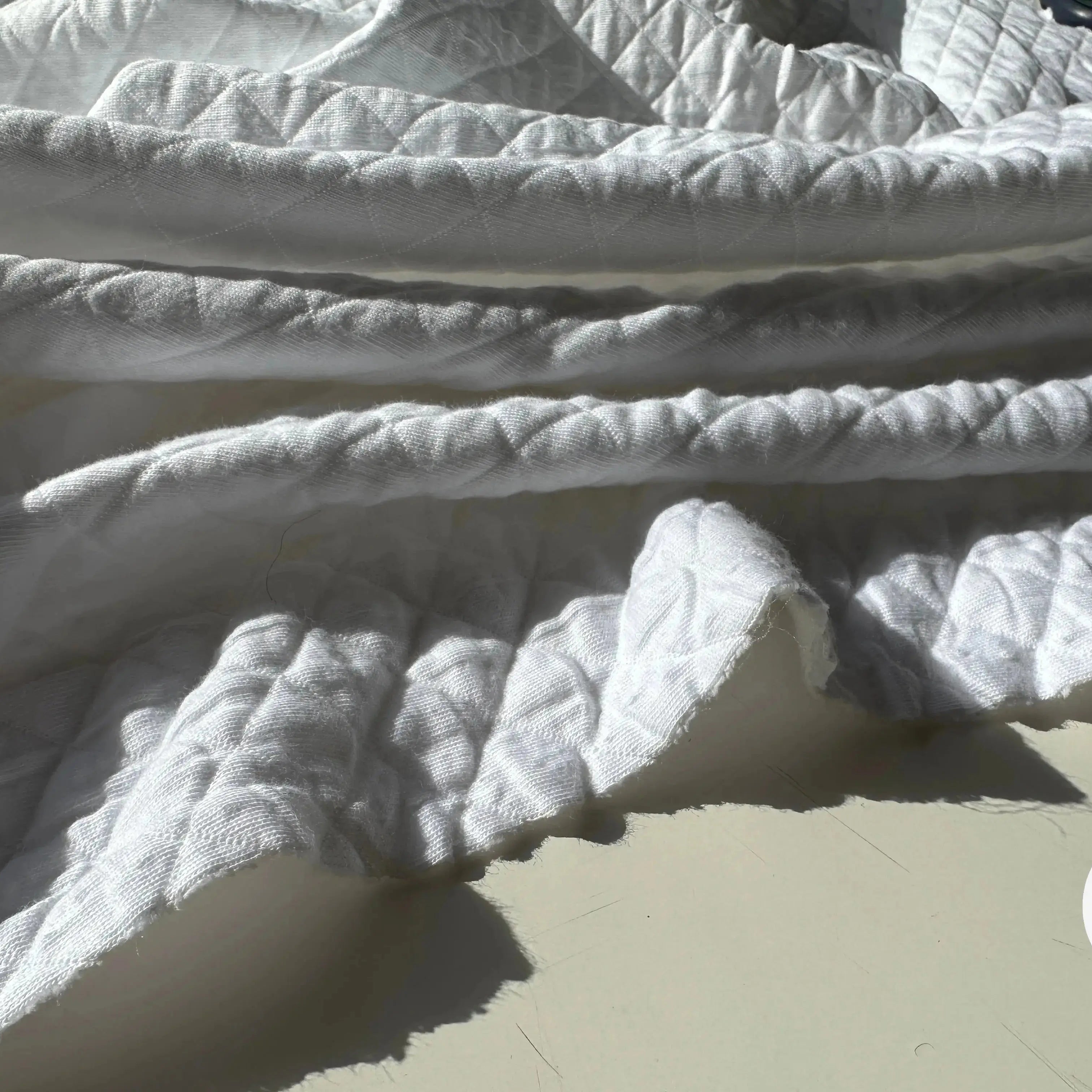 JERSEY MATELASSE BLANC LOSANGES MLC INTERN