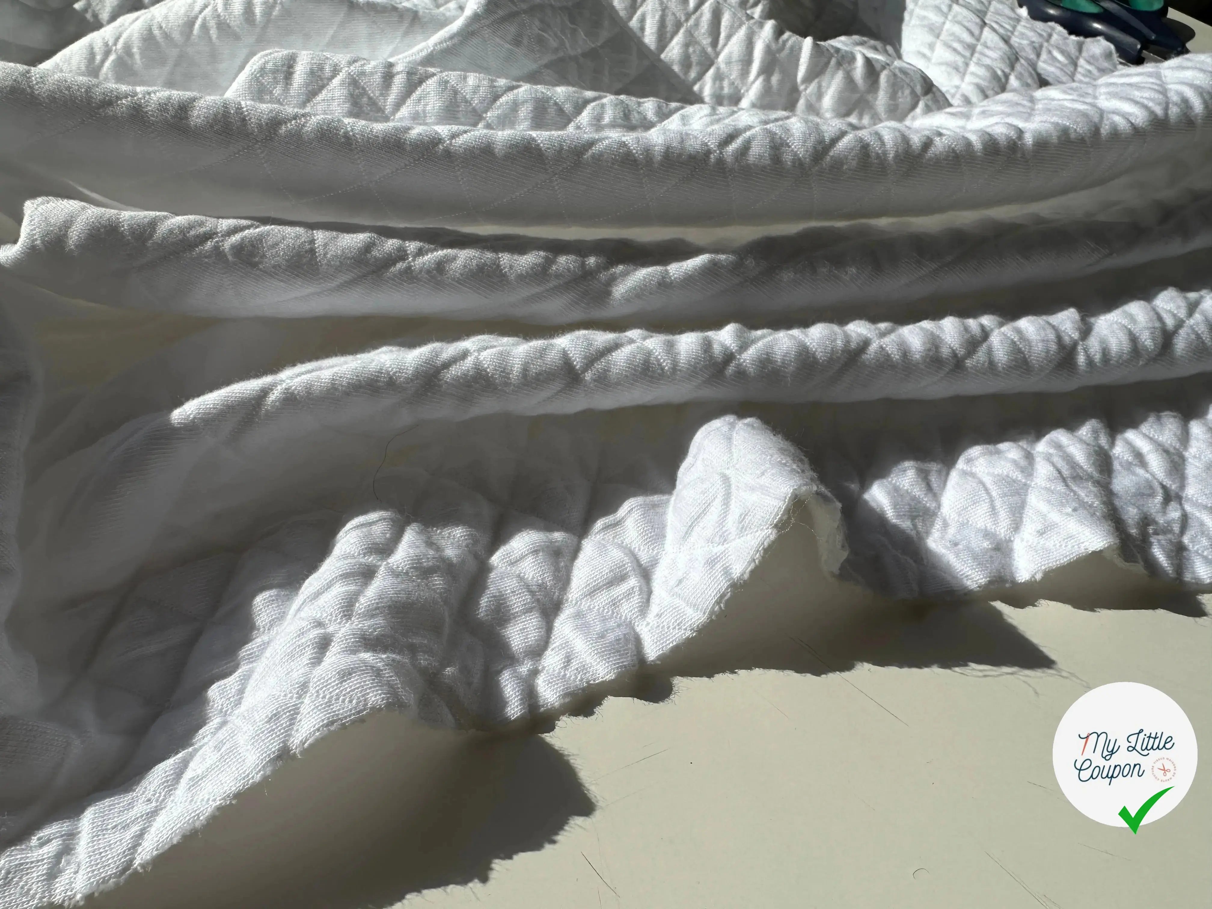 JERSEY MATELASSE BLANC LOSANGES MLC INTERN