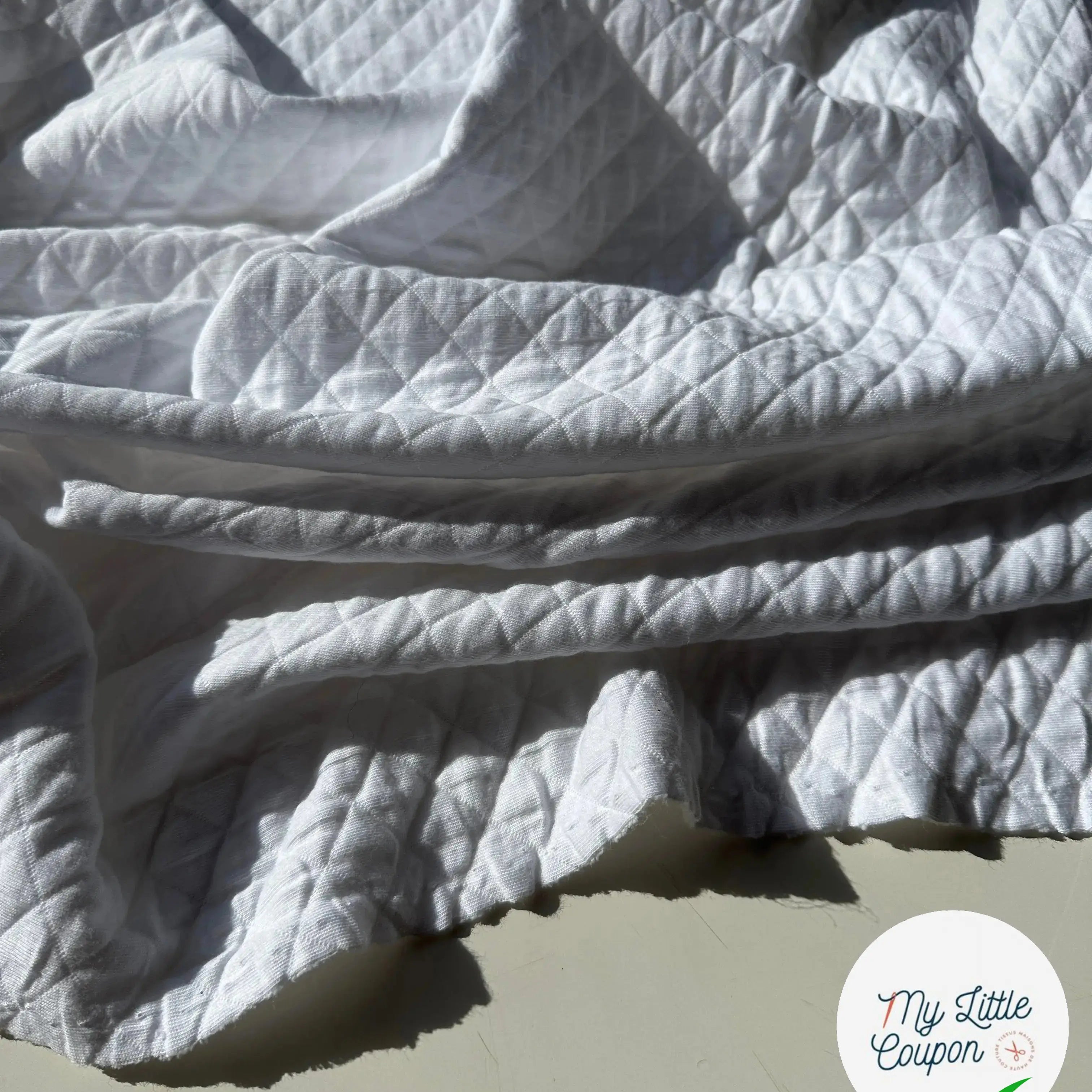 JERSEY MATELASSE BLANC LOSANGES MLC INTERN