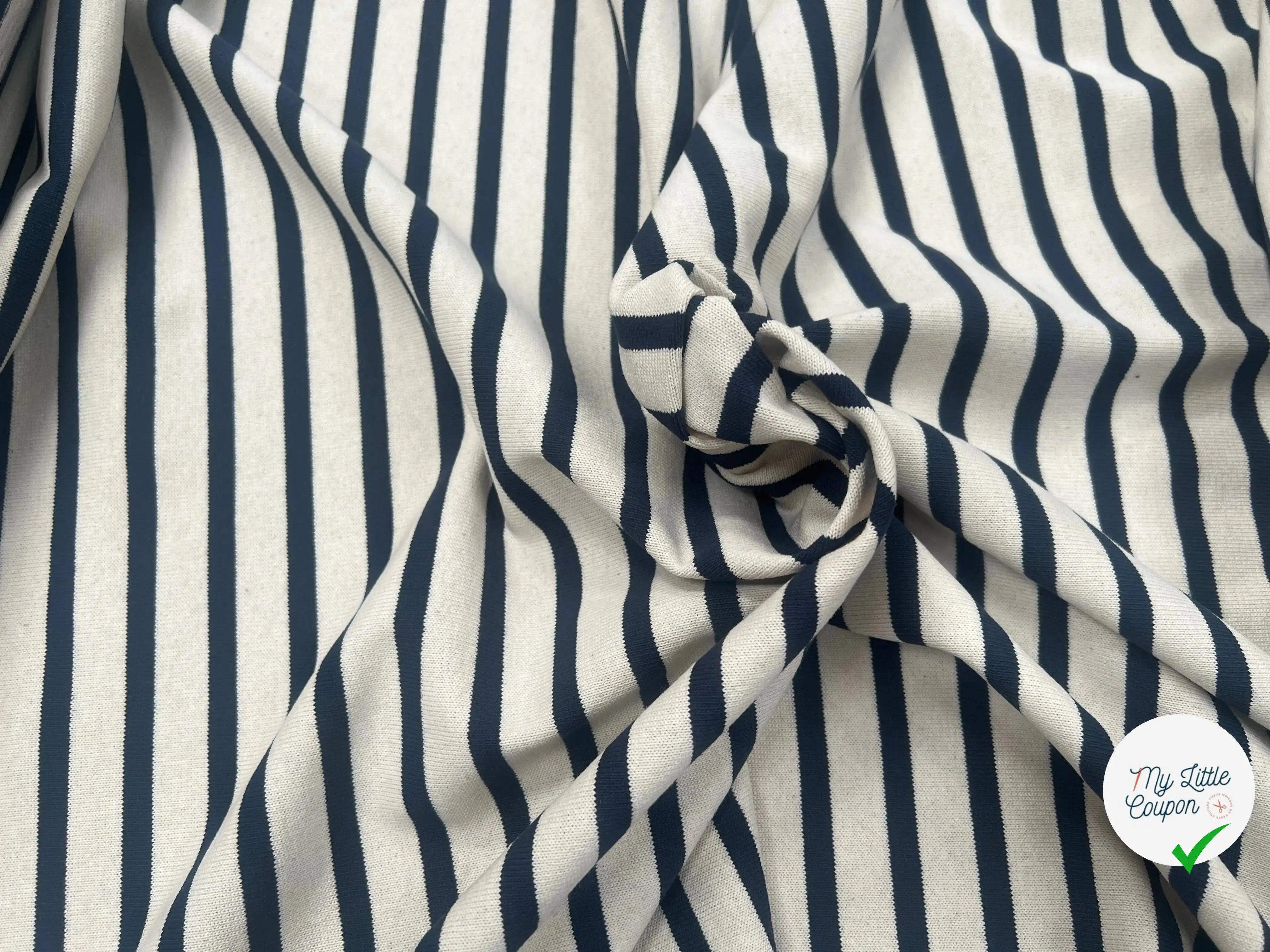 MAILLE LOURD COTON RAYURES REGULIERES BLEU FOND CREME - My Little Coupon