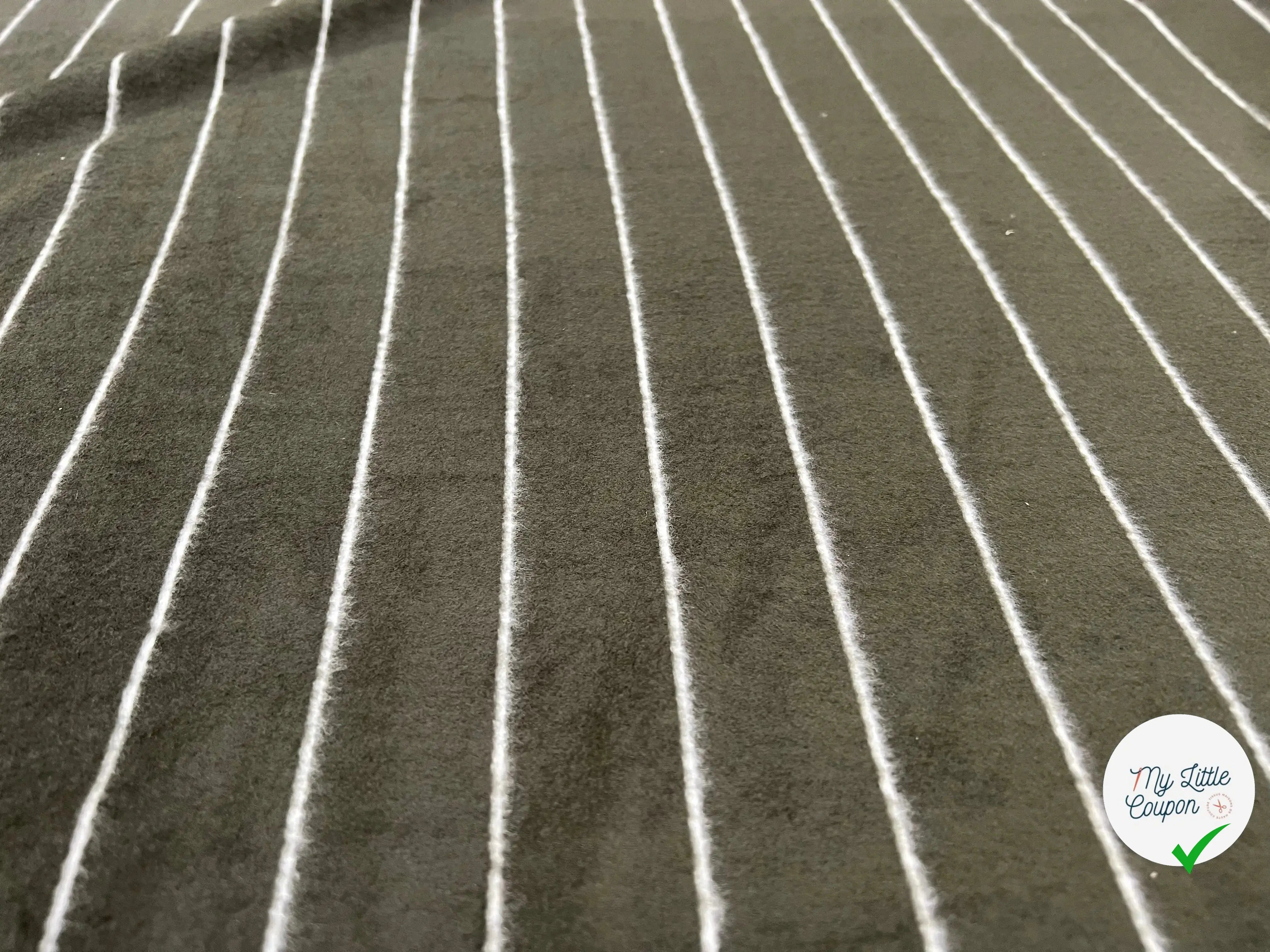 MOLLETON VISCOSE EMERISÉ RAYURE TENNIS KAKI CHIC MSO