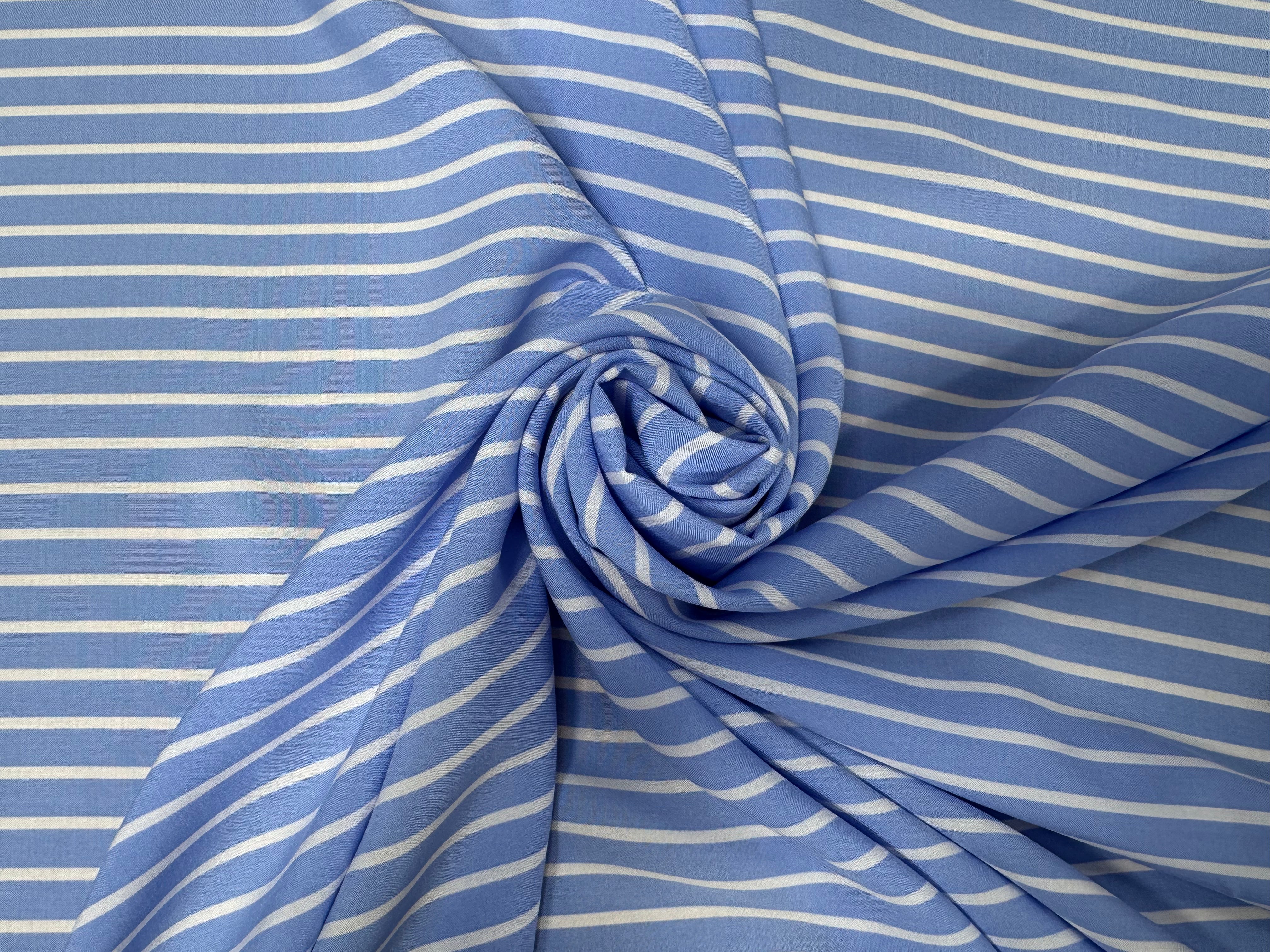 POPELINE DE VISCOSE A RAYURES BLANC ET BLEU - My Little Coupon