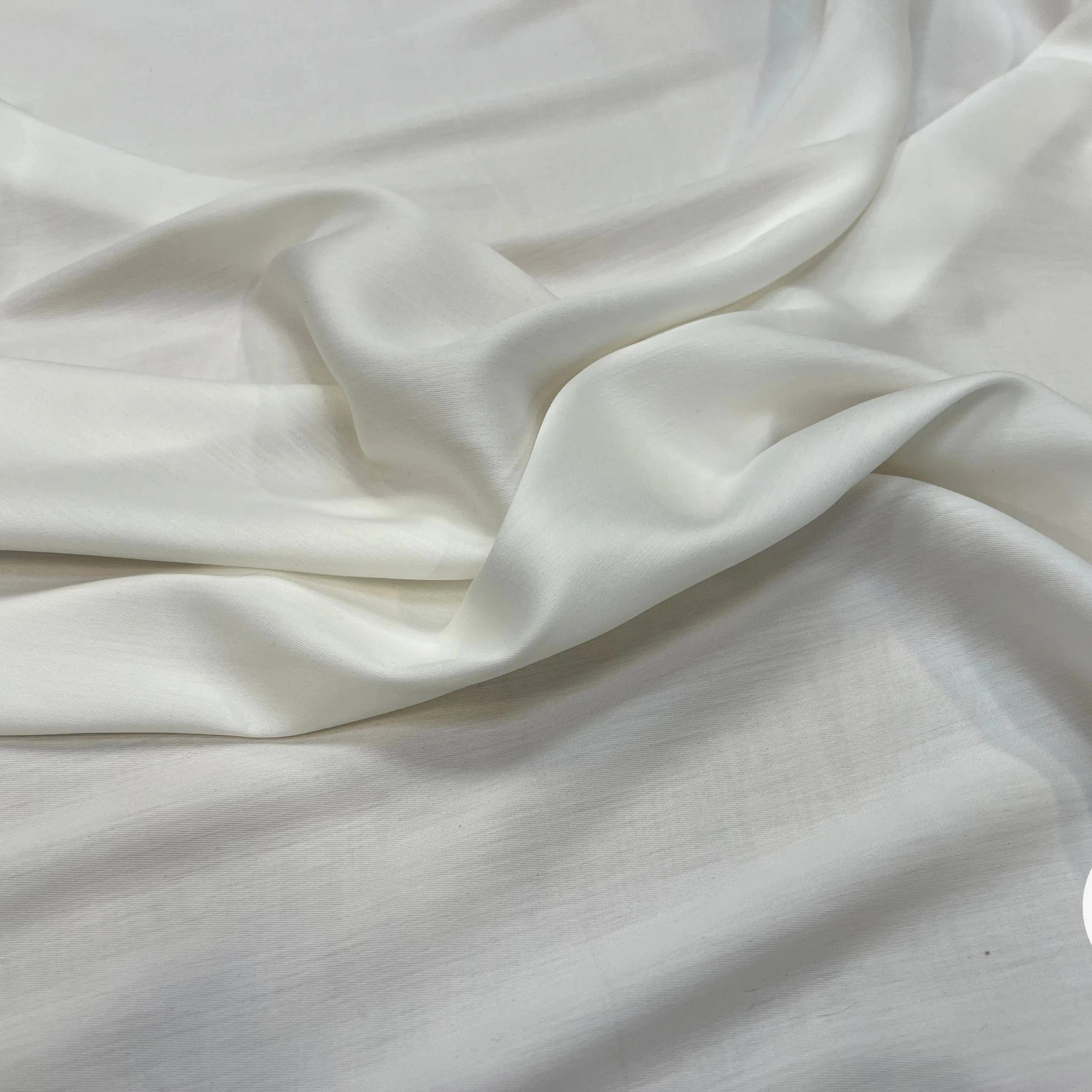 TISSU COTON SATINÉ BLANC CASSÉ 27% SOIE - My Little Coupon