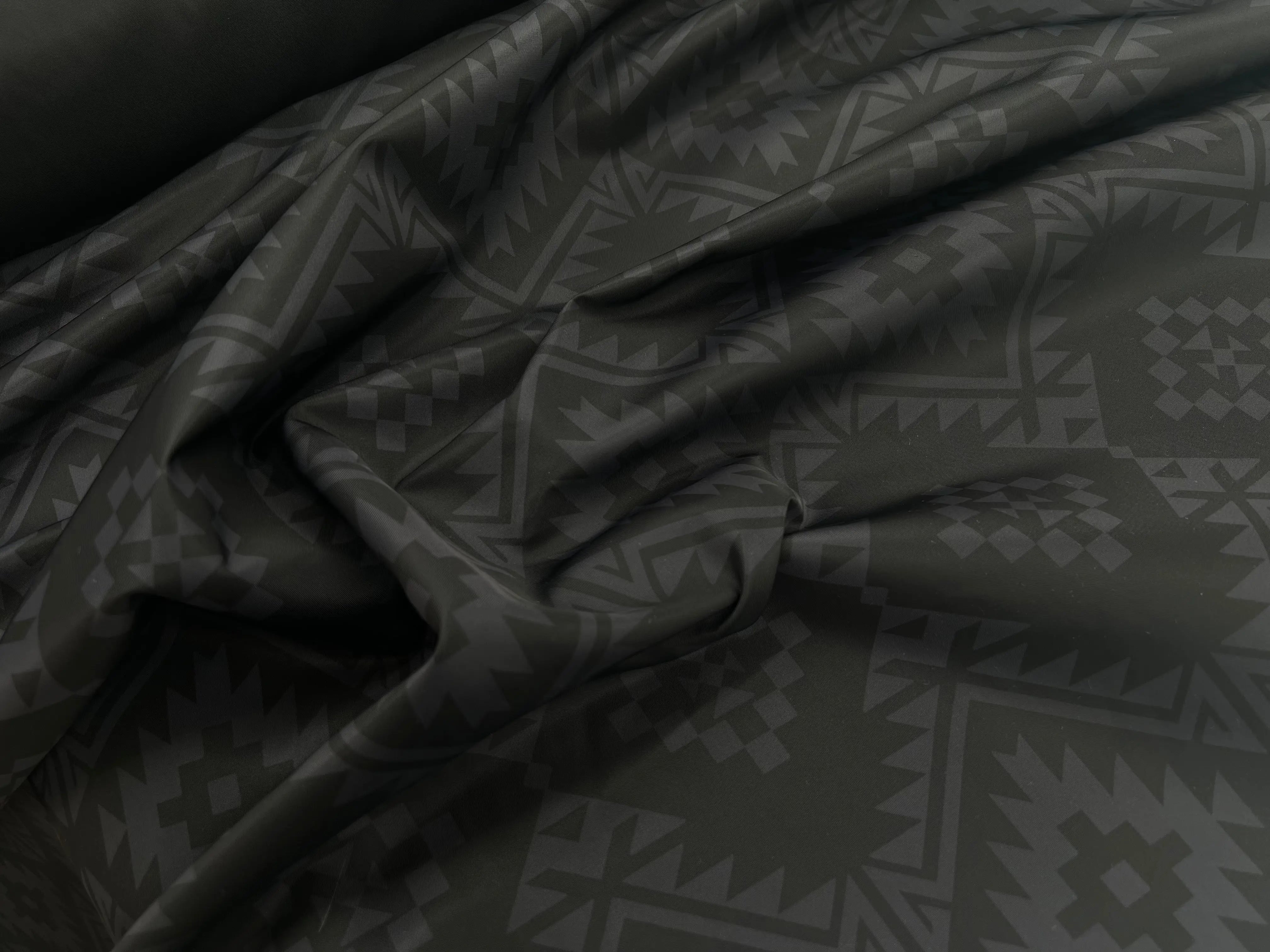 TISSU TECHNIQUE ANORAK FRAPPÉ ETHNIQUE MSO