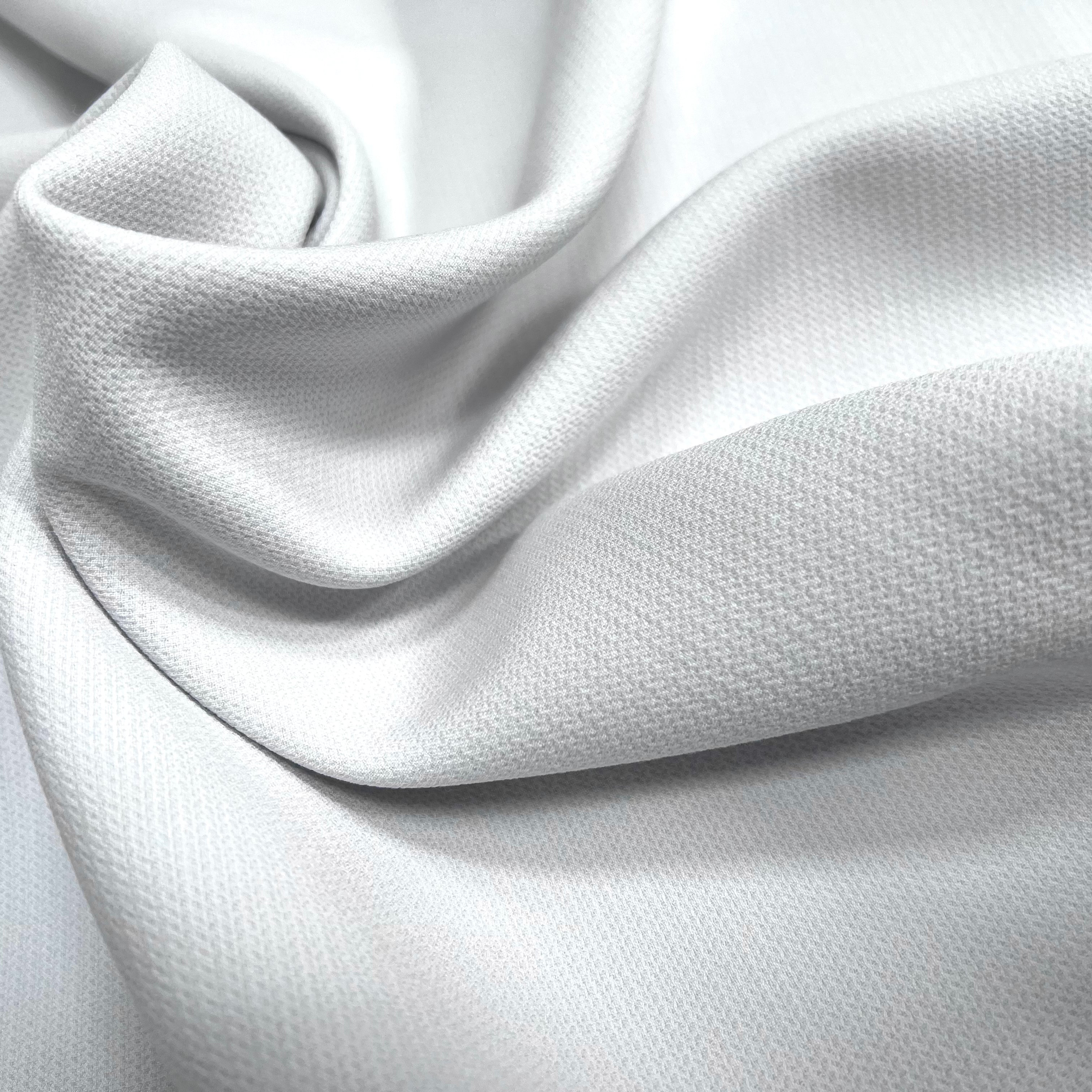 TOILE DE COTON BLANCHE TRÈS LÉGÈREMENT BLEUTÉE - My Little Coupon