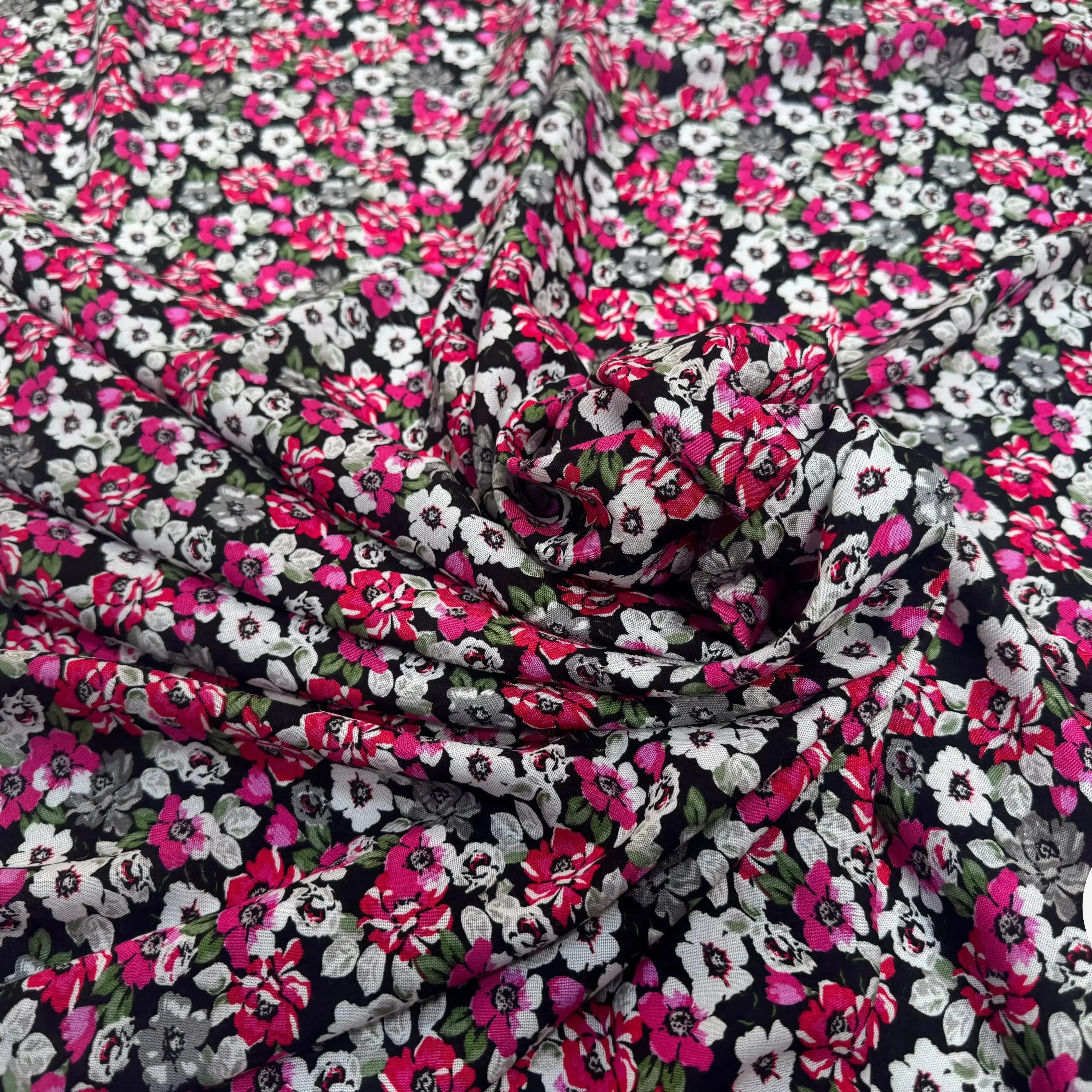 VISCOSE À MOTIFS FLORAUX ROSES ET GRISES - My Little Coupon