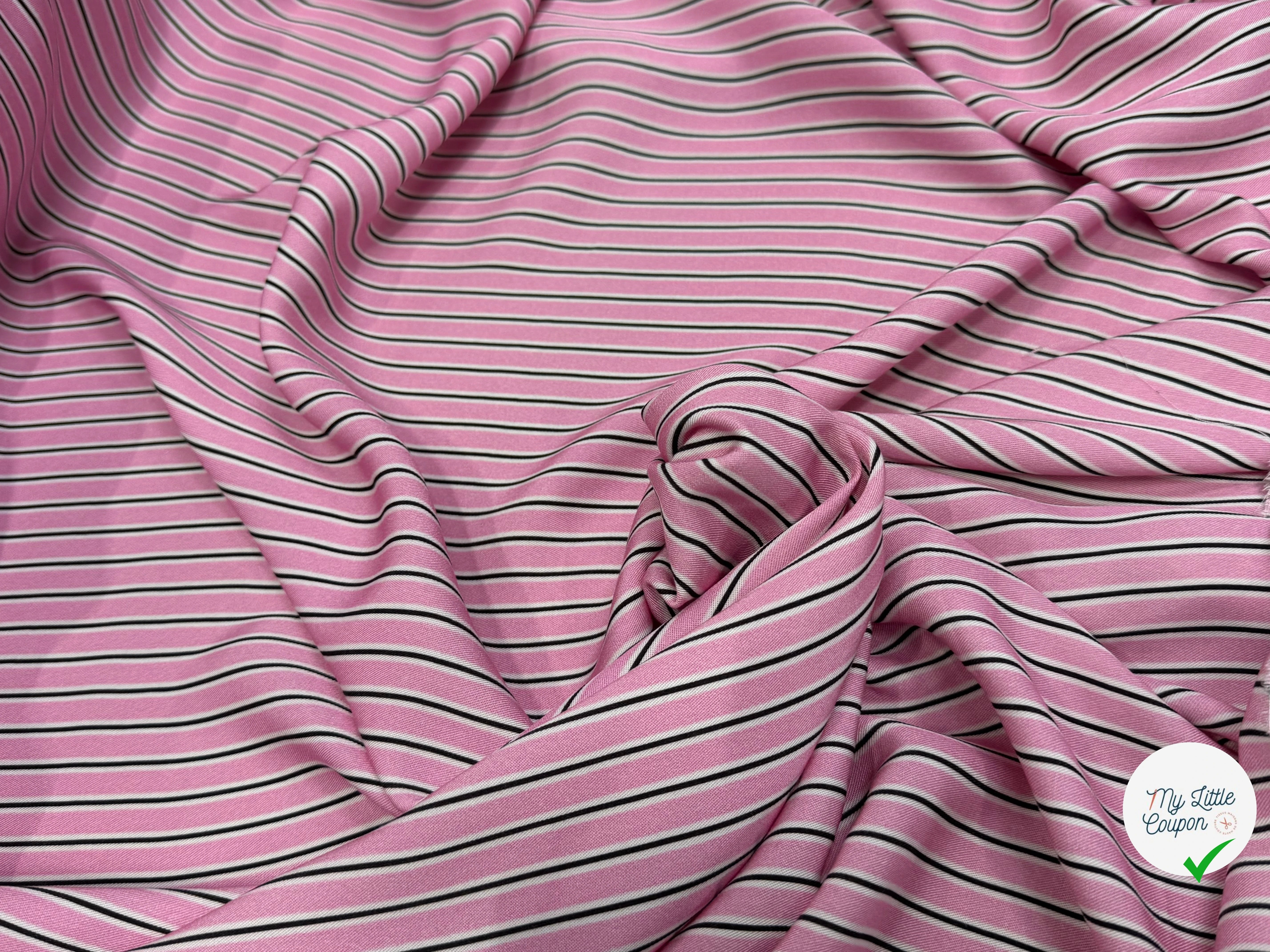 VISCOSE FLUIDE RAYON TWILL PRINTED ROSE PALE - My Little Coupon