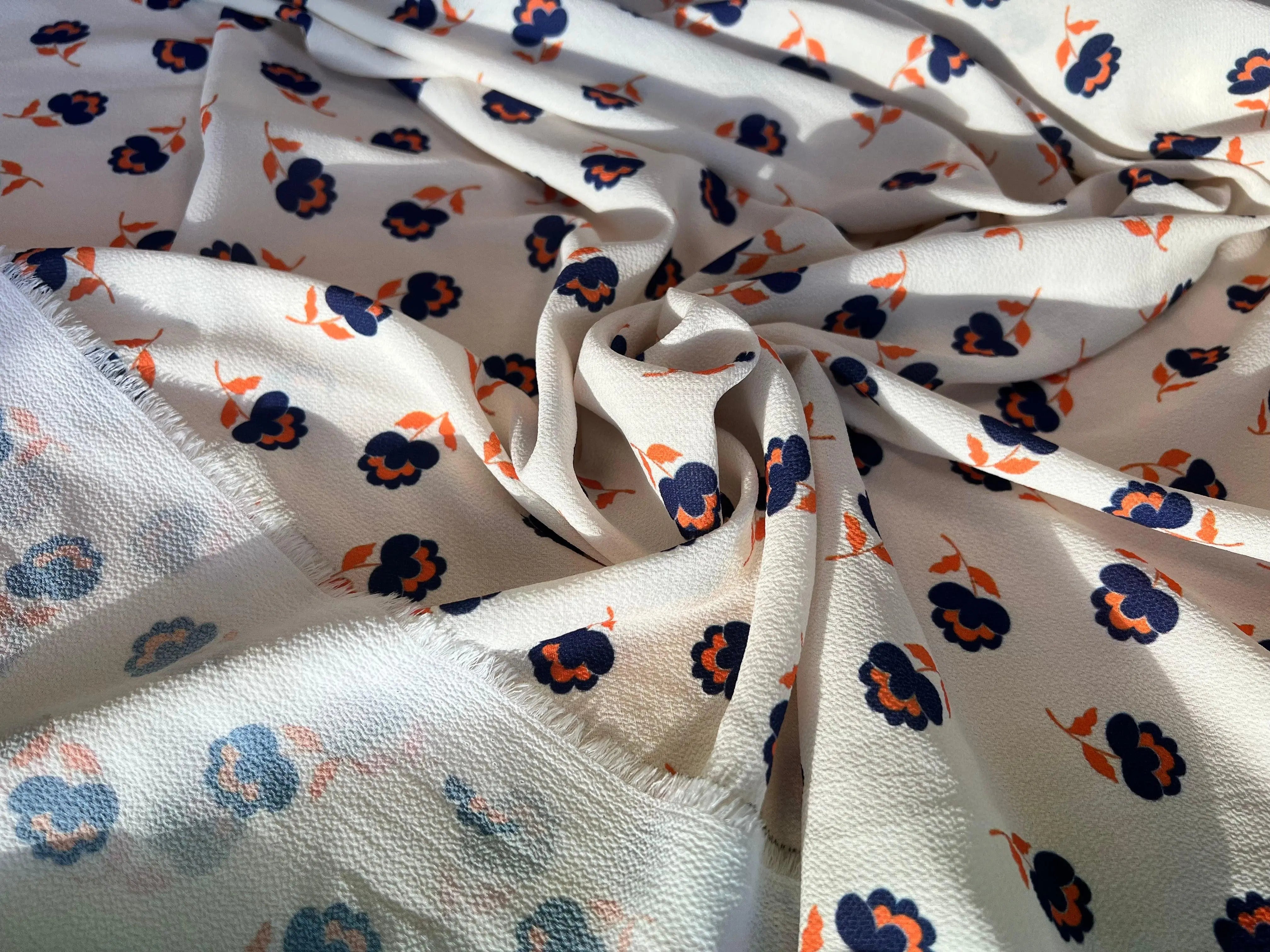 CRÊPE IMPRIMÉ FLEURS VINTAGE FOND CRÈME - My Little Coupon - tissu - coudre