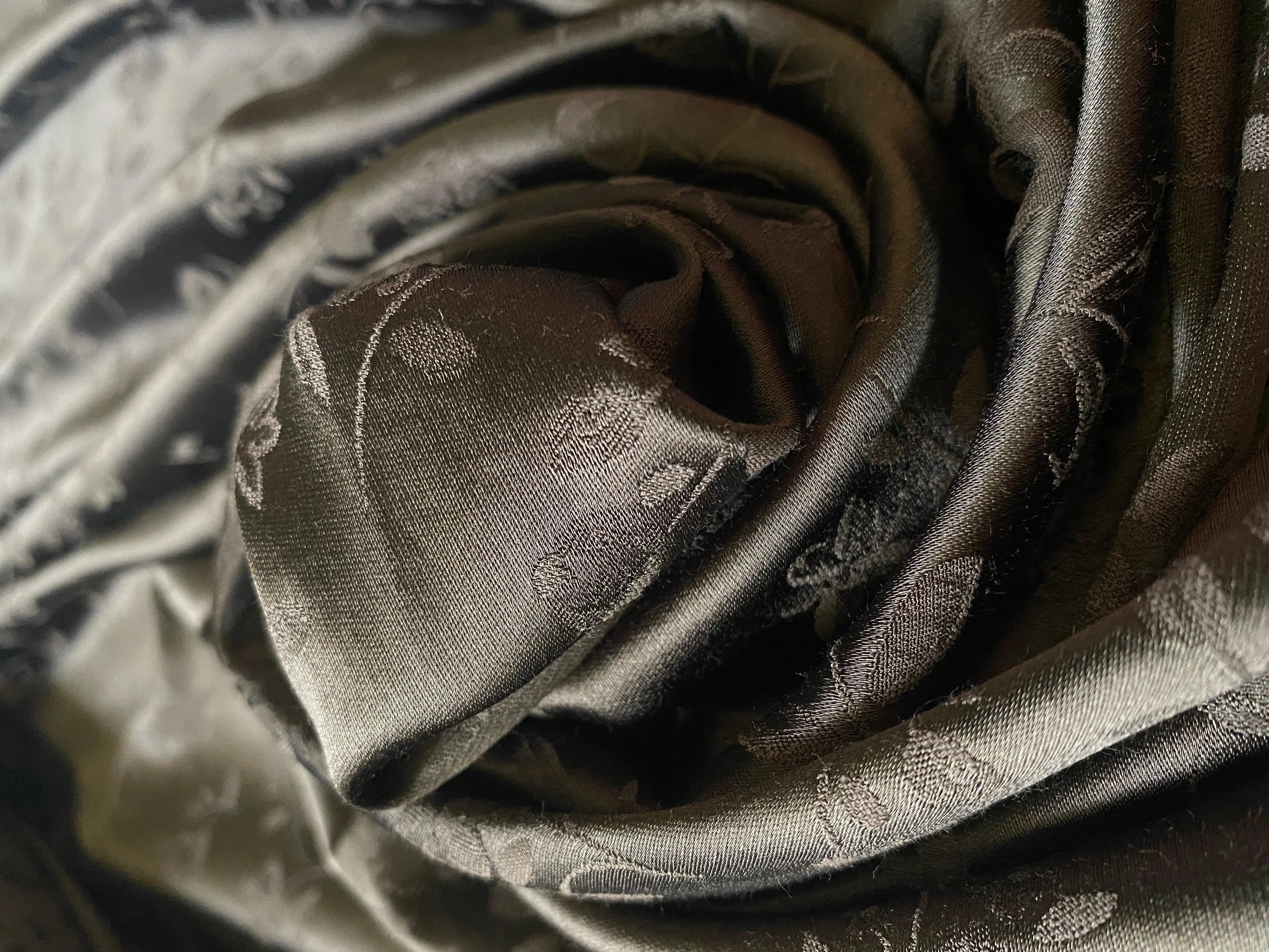 JACQUARD SATINÉ KAKI FLEURS - My Little Coupon - tissu - coudre