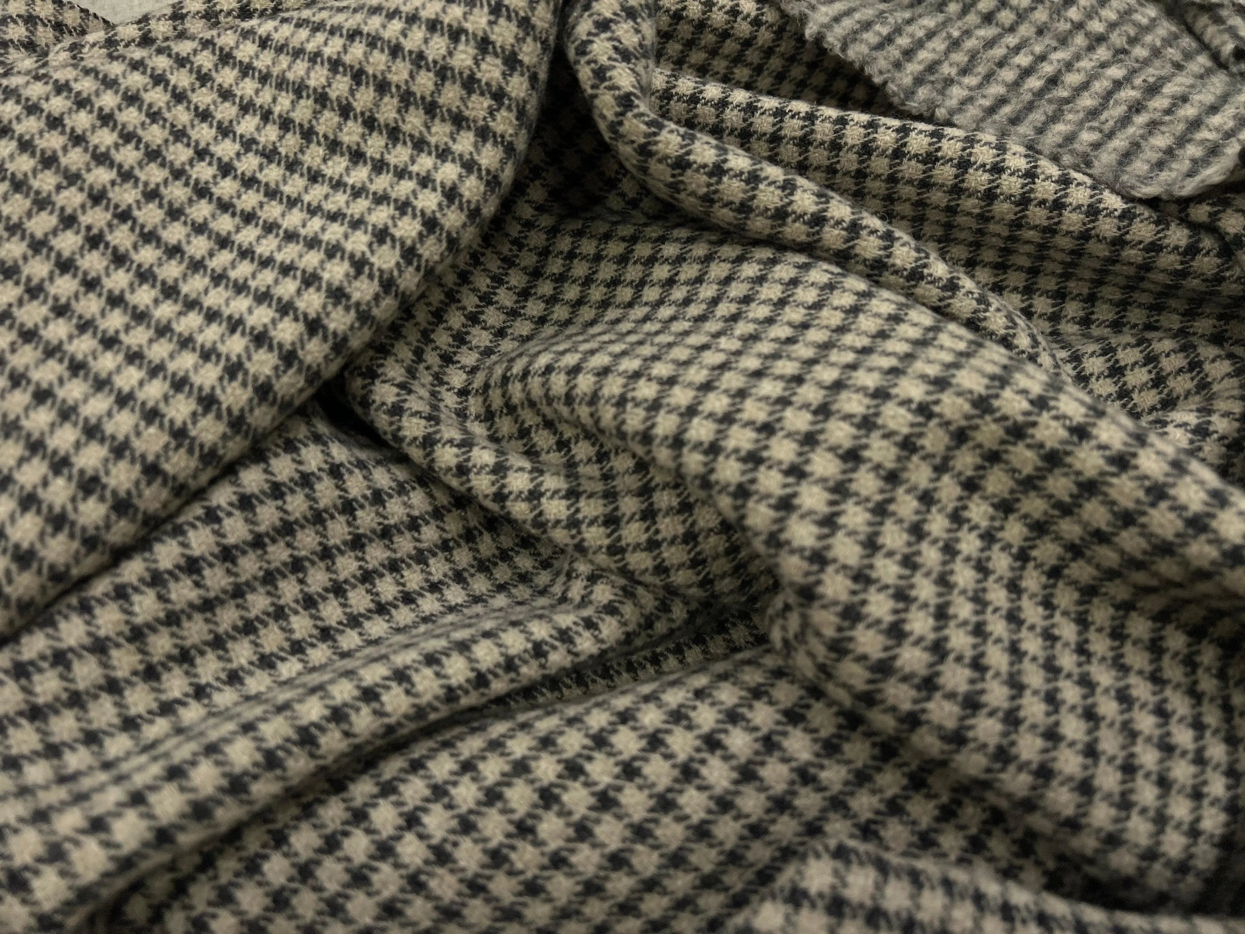 LAINAGE MANTEAU NID D'ABEILLE NOIR ET BEIGE - My Little Coupon - tissu - coudre