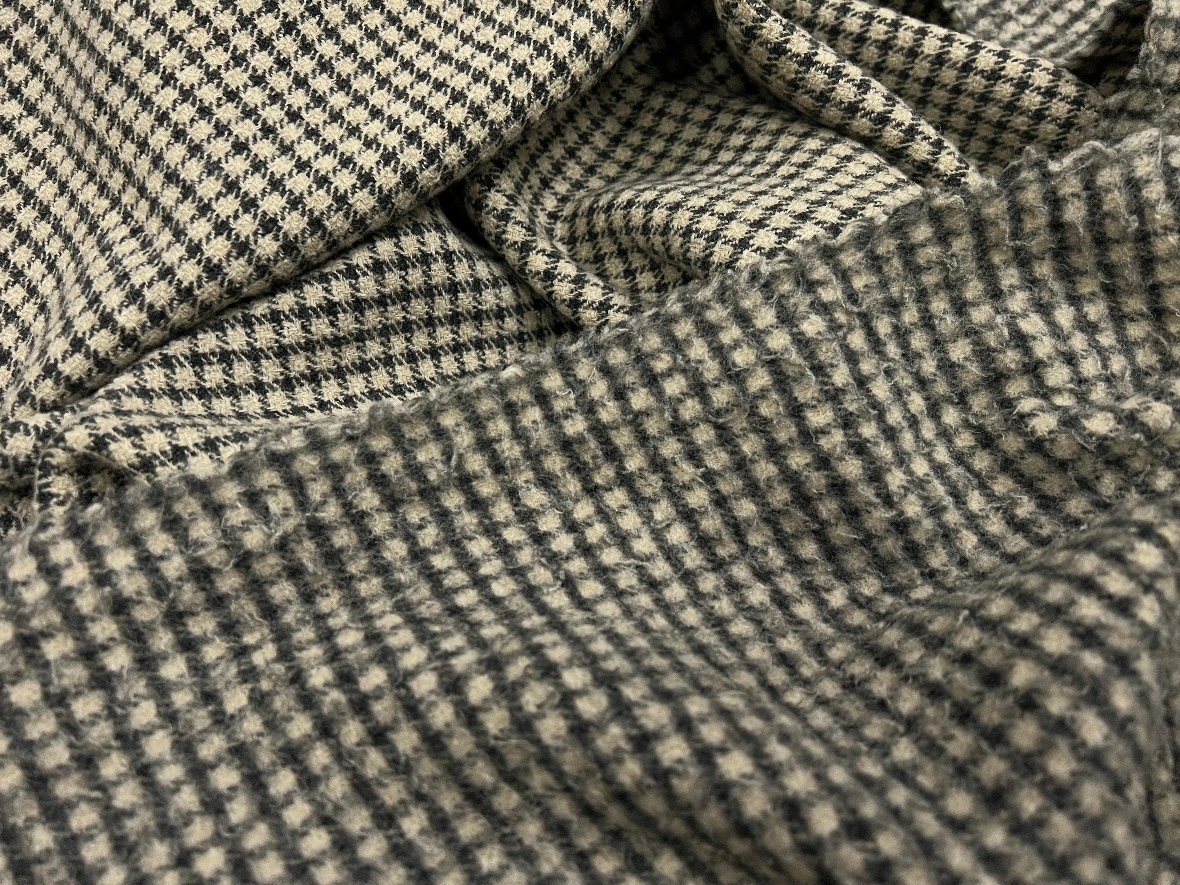 LAINAGE MANTEAU NID D'ABEILLE NOIR ET BEIGE - My Little Coupon - tissu - coudre