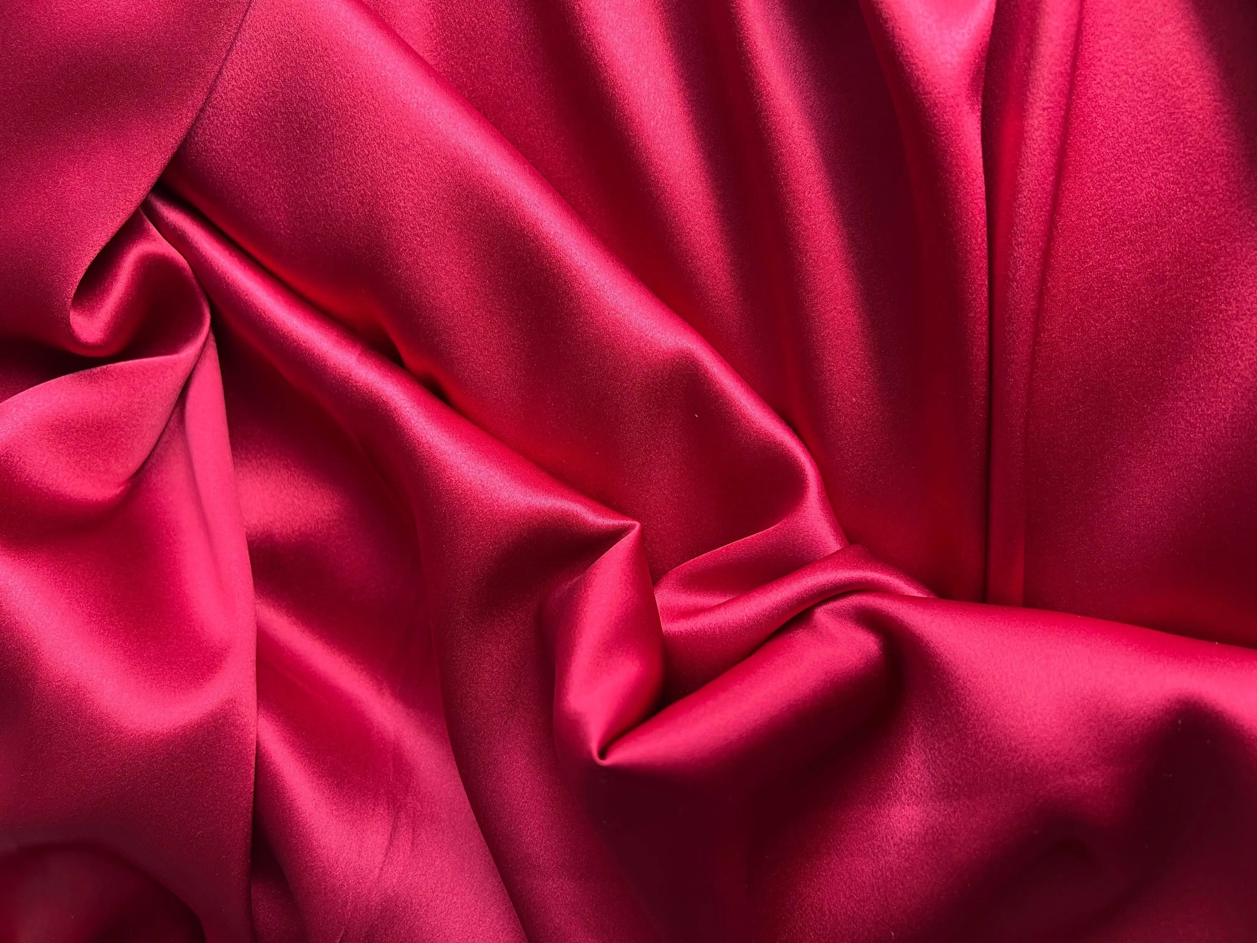 SATIN DE SOIE ROUGE CARMIN - coupon de 3 mĂštres - My Little Coupon - tissu - coudre