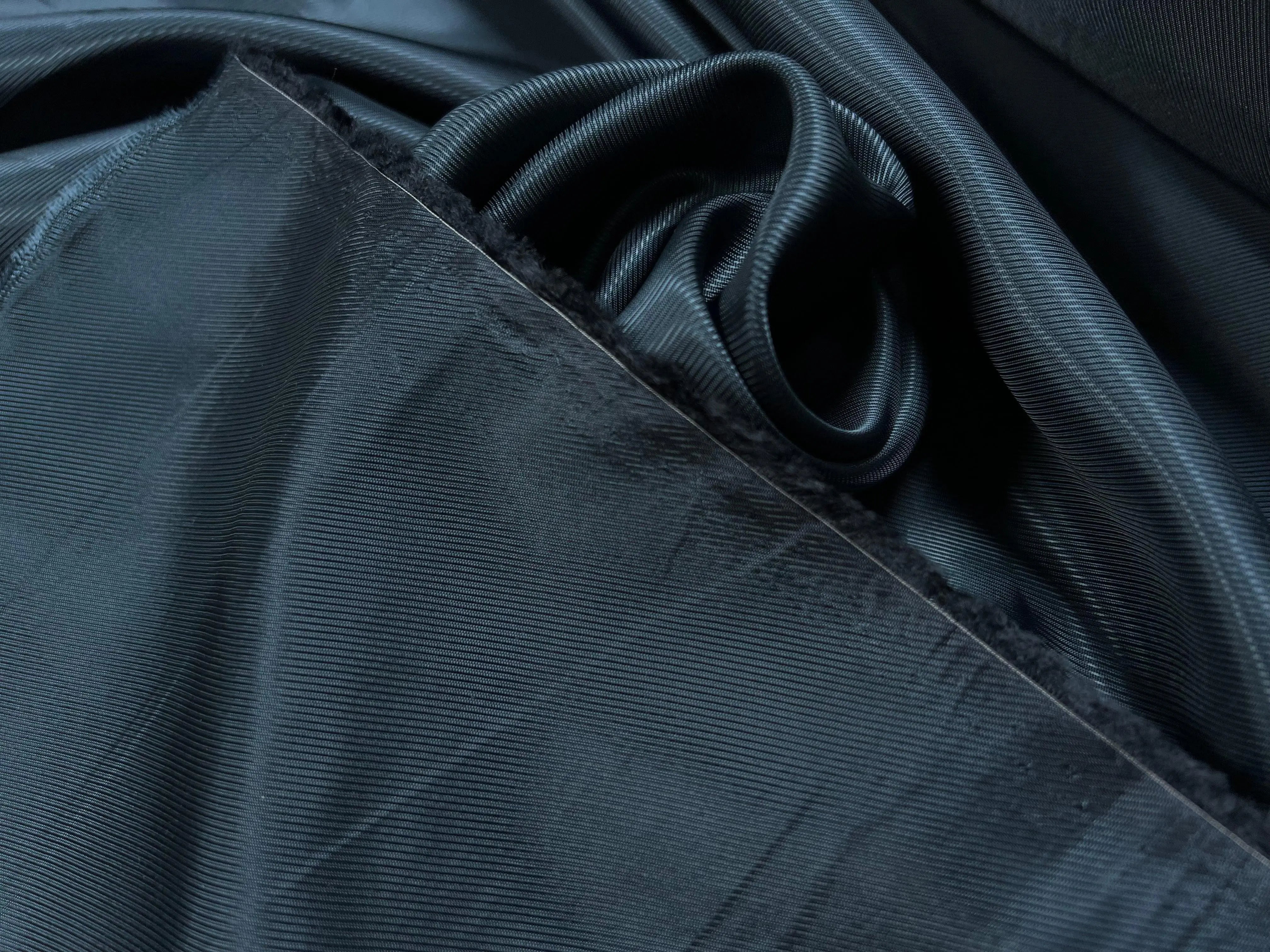 SATIN VISCOSE BLEU SARCELLES - coupon de tissu de 3 mĂštres - My Little Coupon - tissu - coudre
