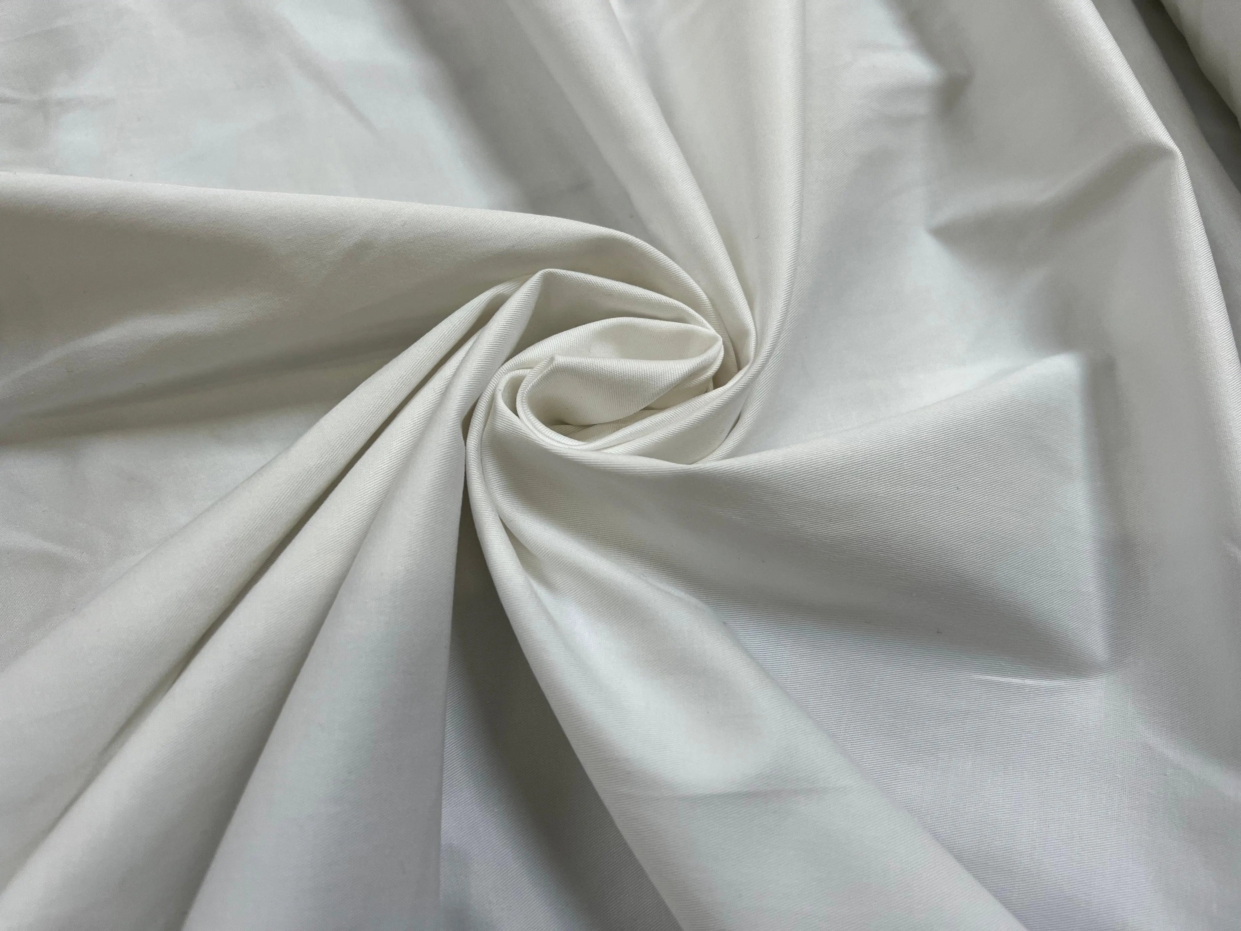 TOILE DE COTON BLANCHE FINEMENT SERGÉ - My Little Coupon - tissu - coudre