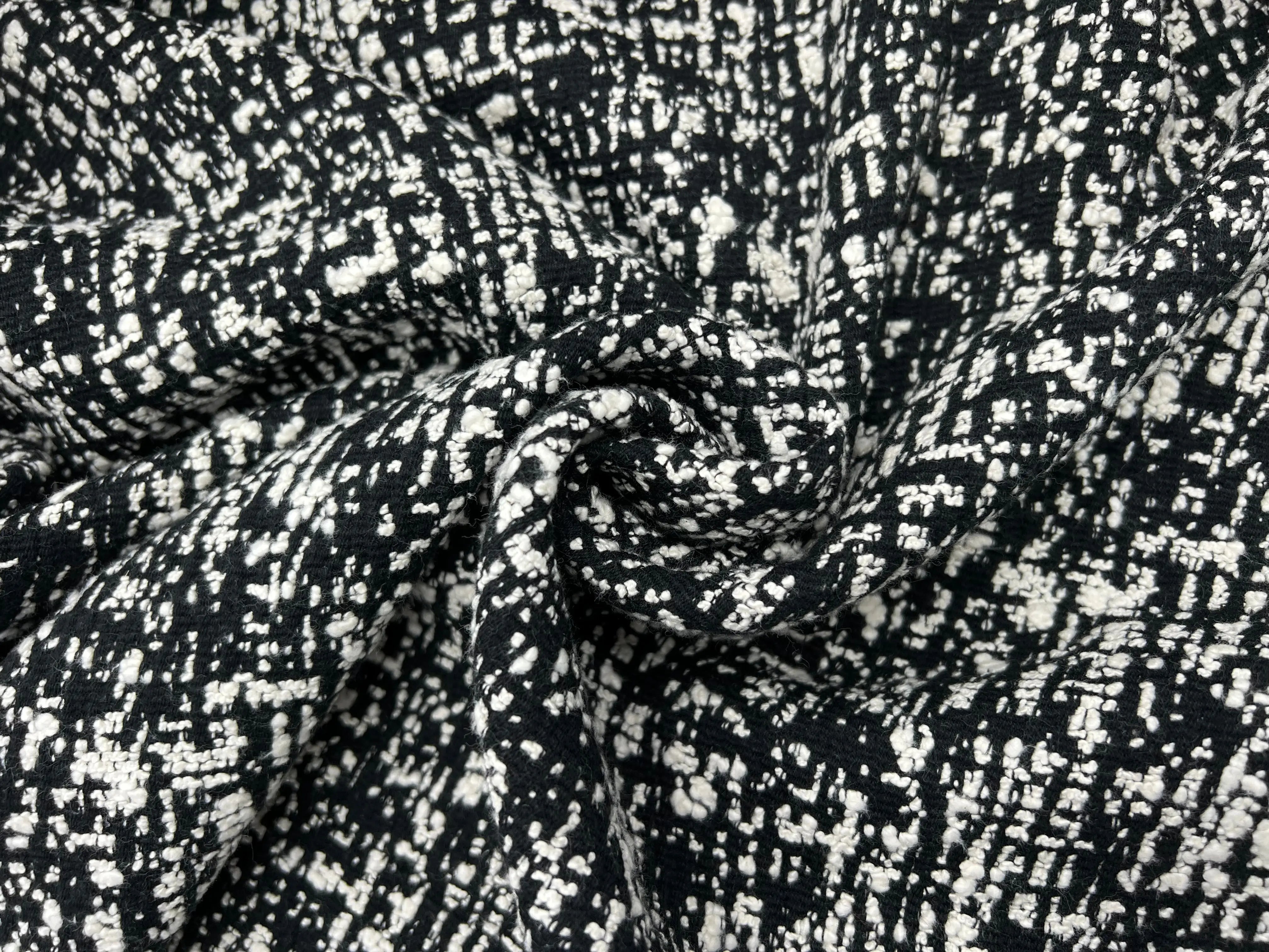 TWEED DE PRINTEMPS REVERSIBLE NOIR ET BLANC - coupon de 3 mètres - My Little Coupon - tissu - coudre