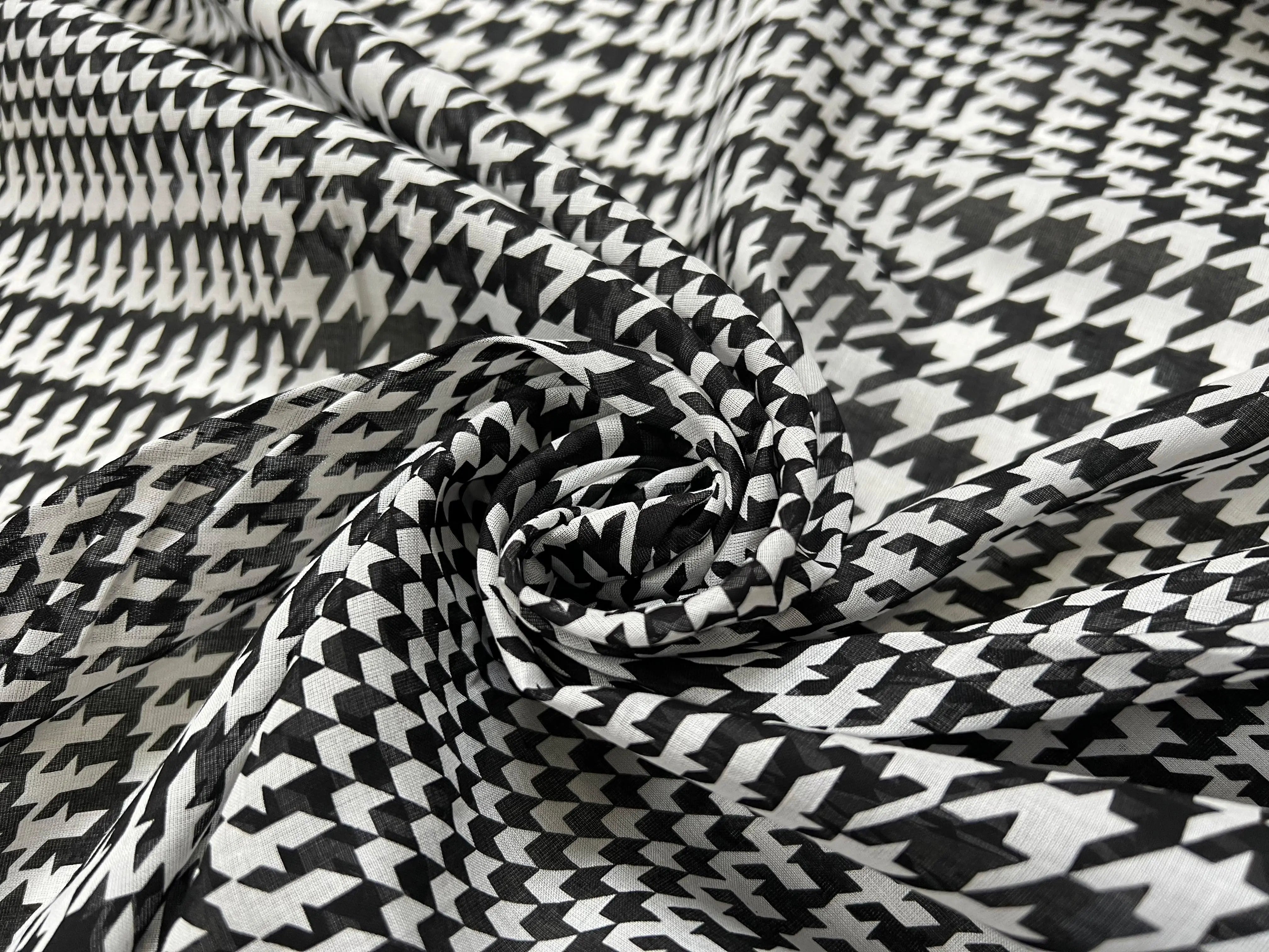 VOILE 100% COTON PEIGNÉ PIED DE COQ EN PRINCE DE GALLES NOIR ET BLANC - My Little Coupon - tissu - coudre