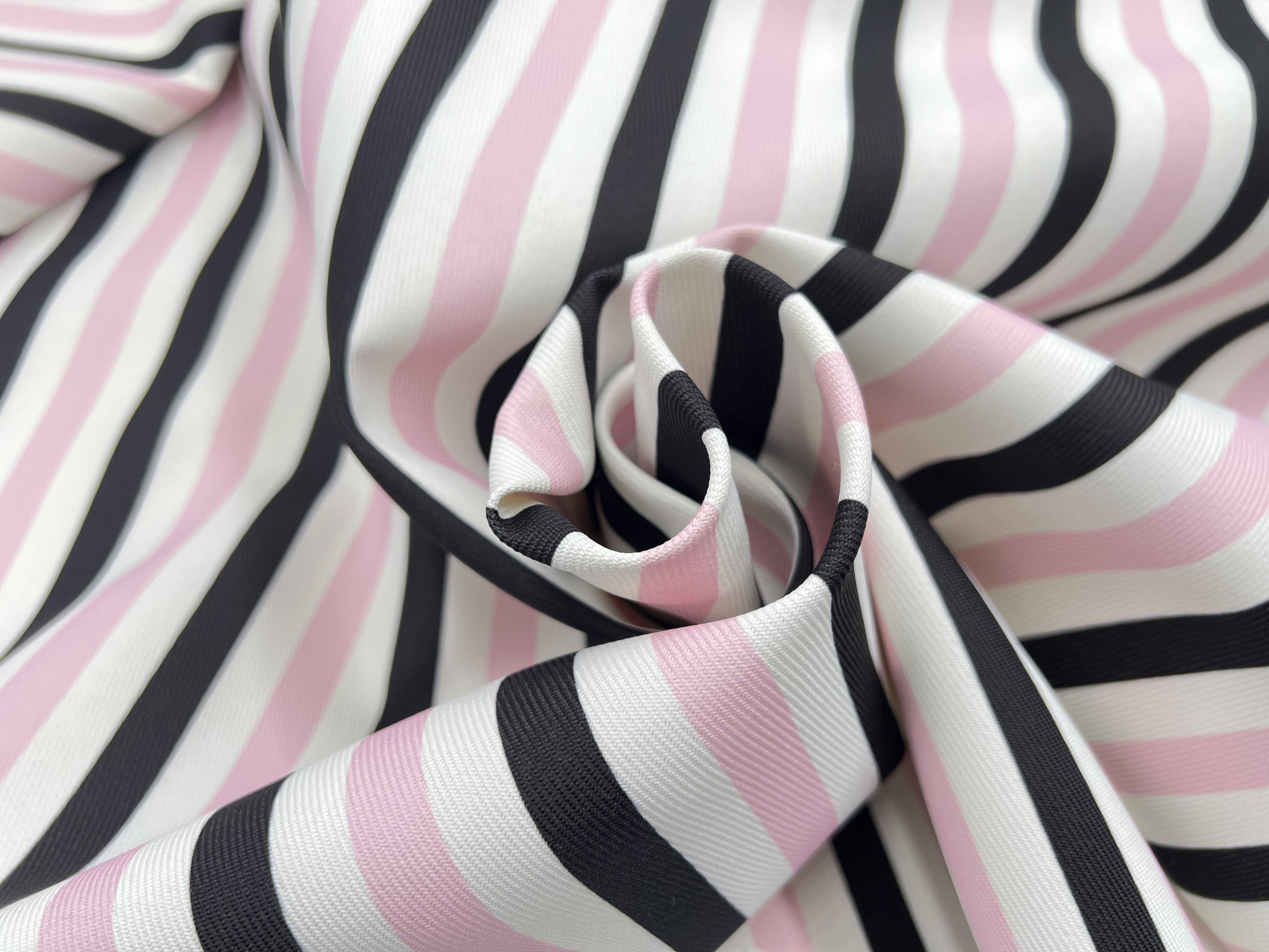 La gabardine c'est quoi ? Que faire avec un tissu gabardine ? - My Little Coupon