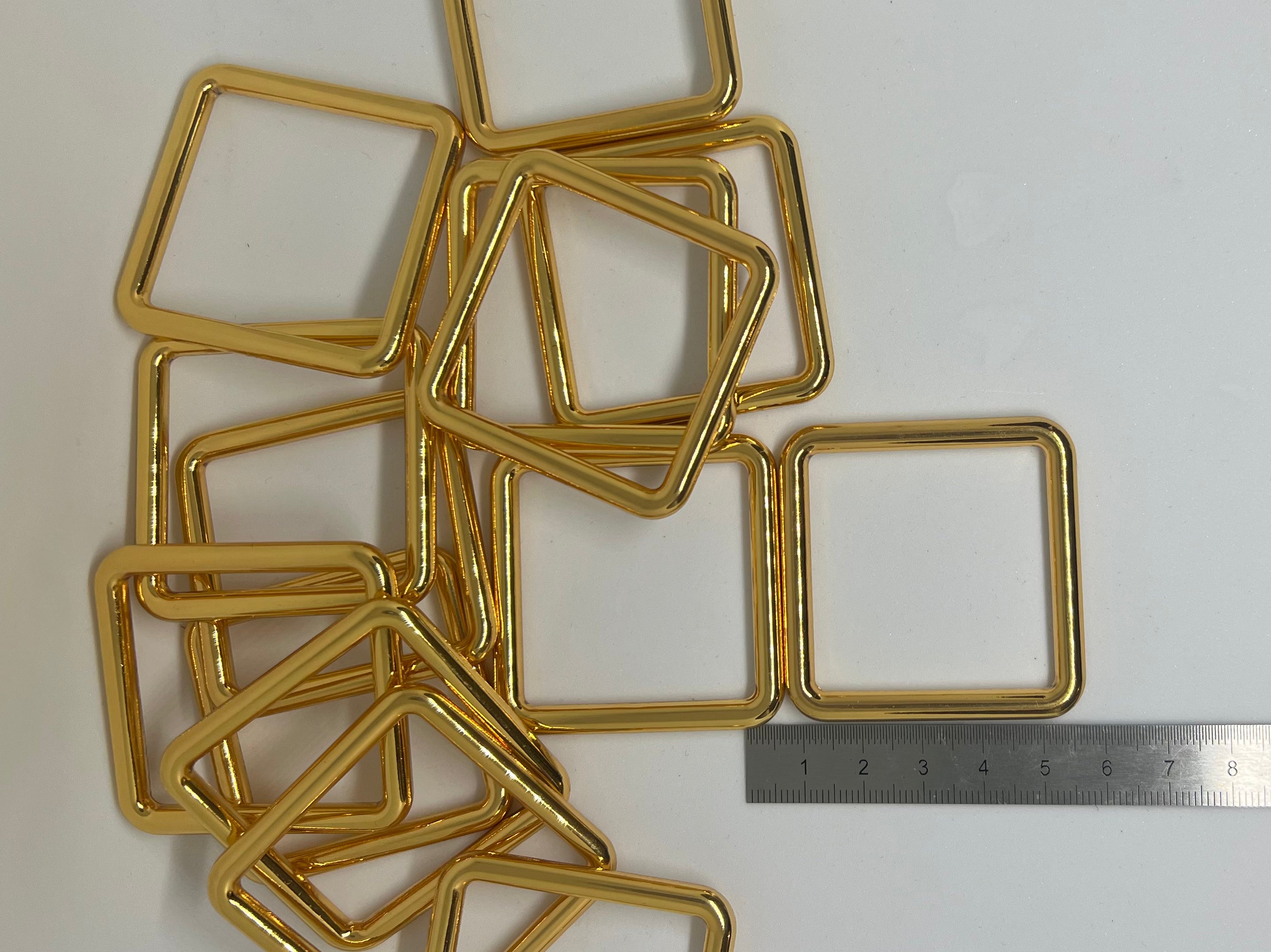 ANNEAU CARRÉ DORÉ EPAIS - My Little Coupon