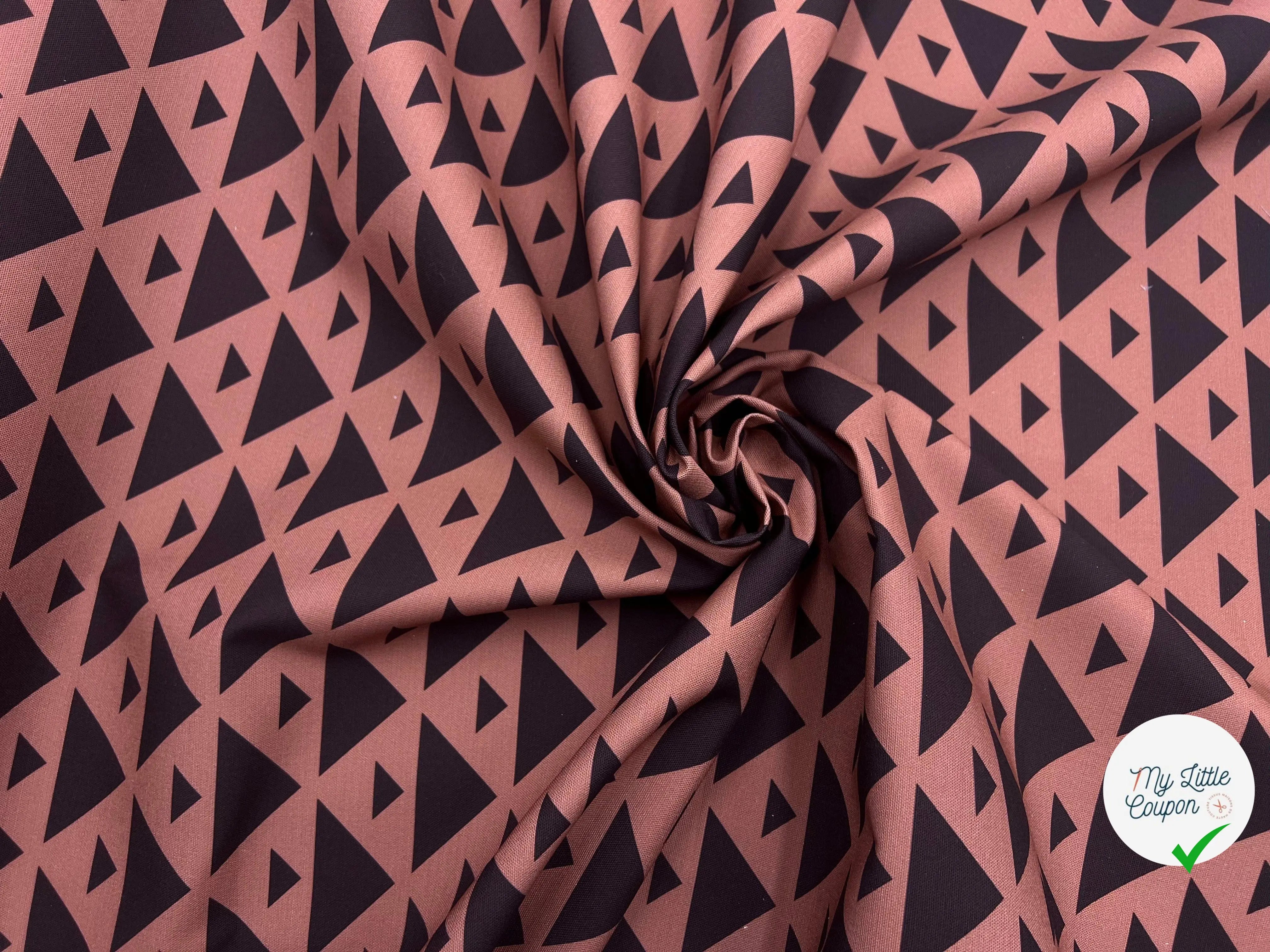 BACHETTE DE COTON IMPRIMÉE POLYGONES BICOLORES MARRON - My Little Coupon - tissu - coudre
