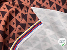 BACHETTE DE COTON IMPRIMÉE POLYGONES BICOLORES MARRON - My Little Coupon - tissu - coudre