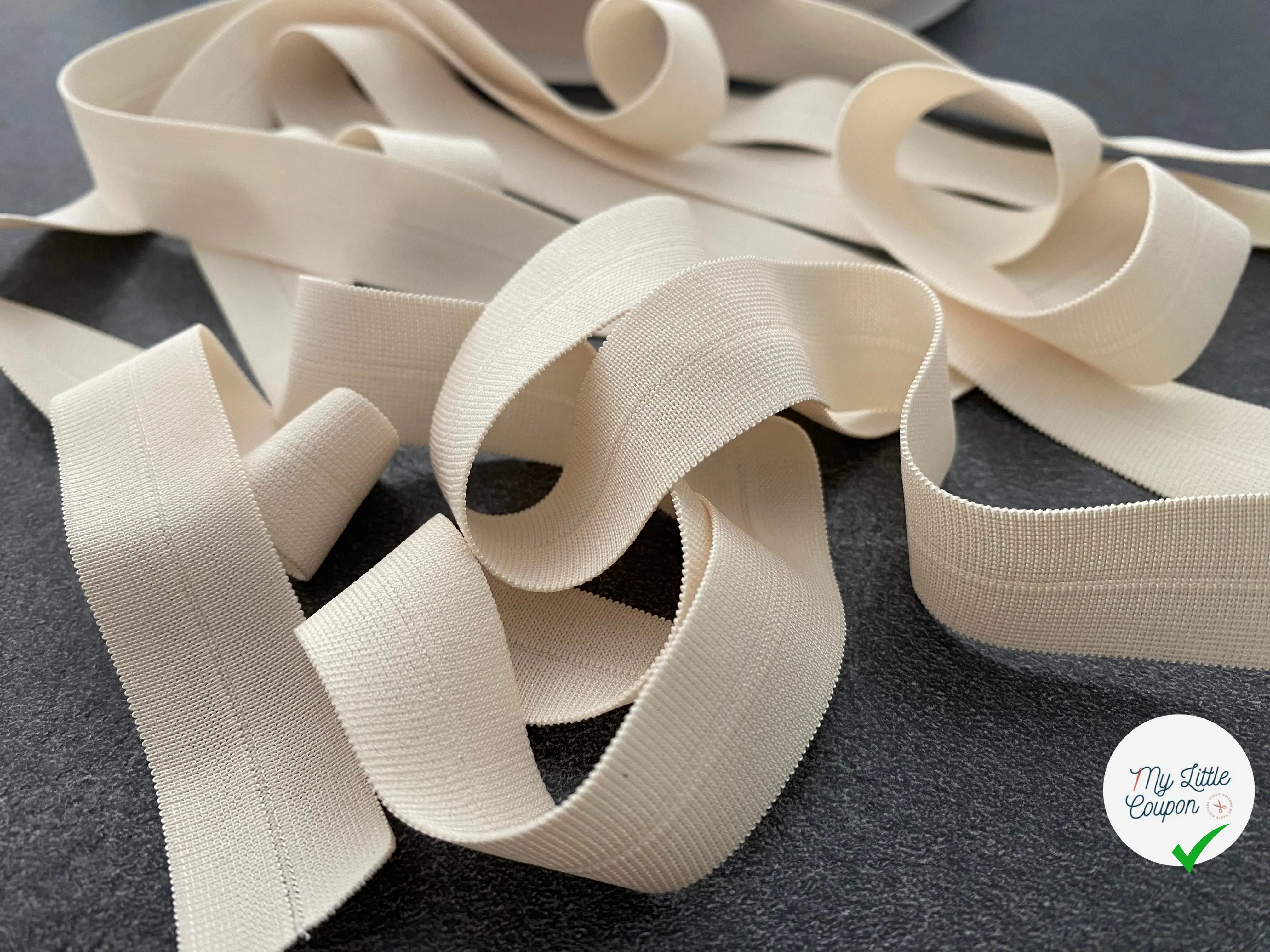 BIAIS PLAT ÉLASTIQUE LINGERIE 18mm BLANC CASSÉ le rouleau de 30m - My Little Coupon