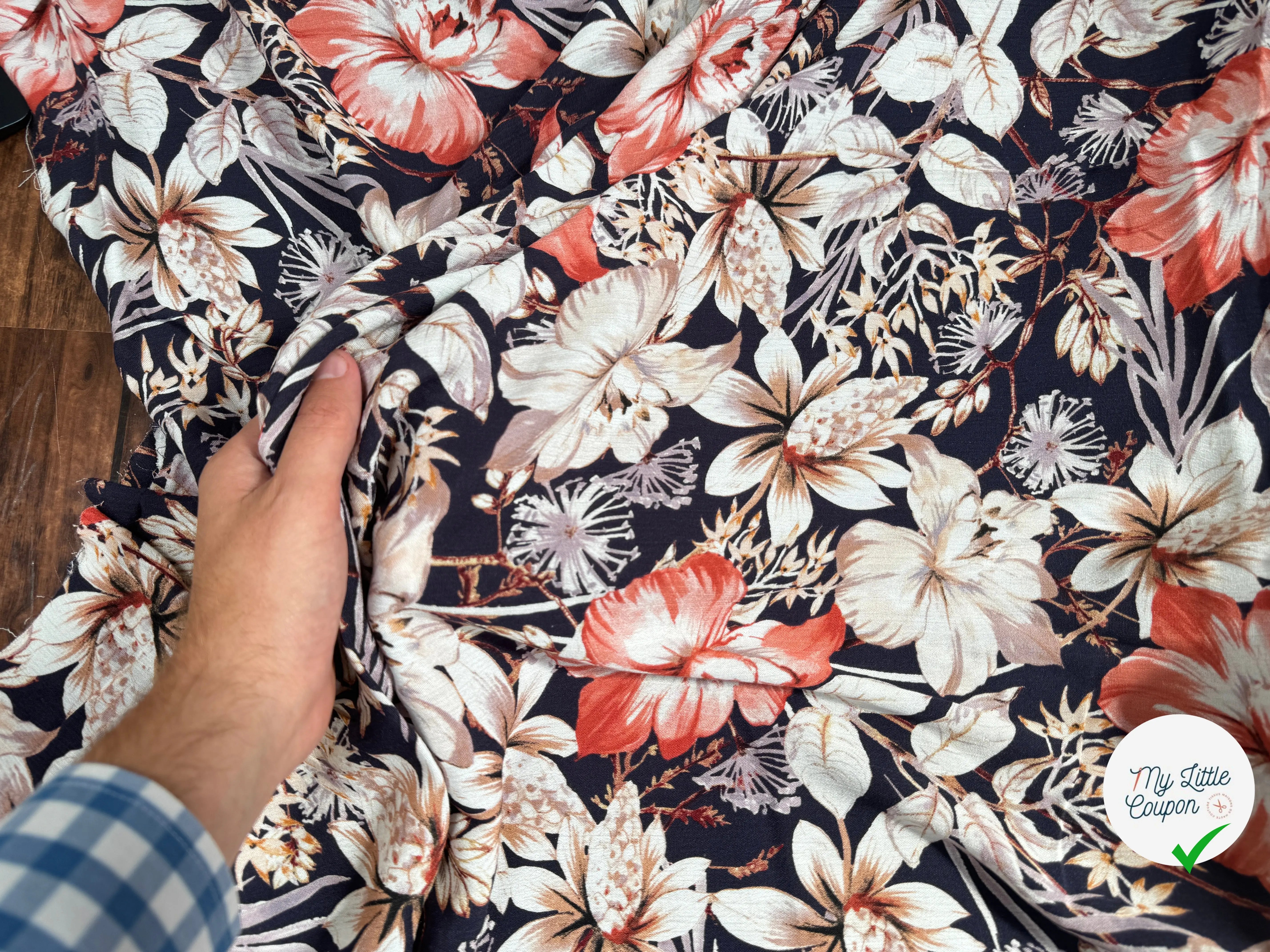 BORKEN CREPE TISSU IMPRIMÉ FLEURS BLEU MARINE - My Little Coupon