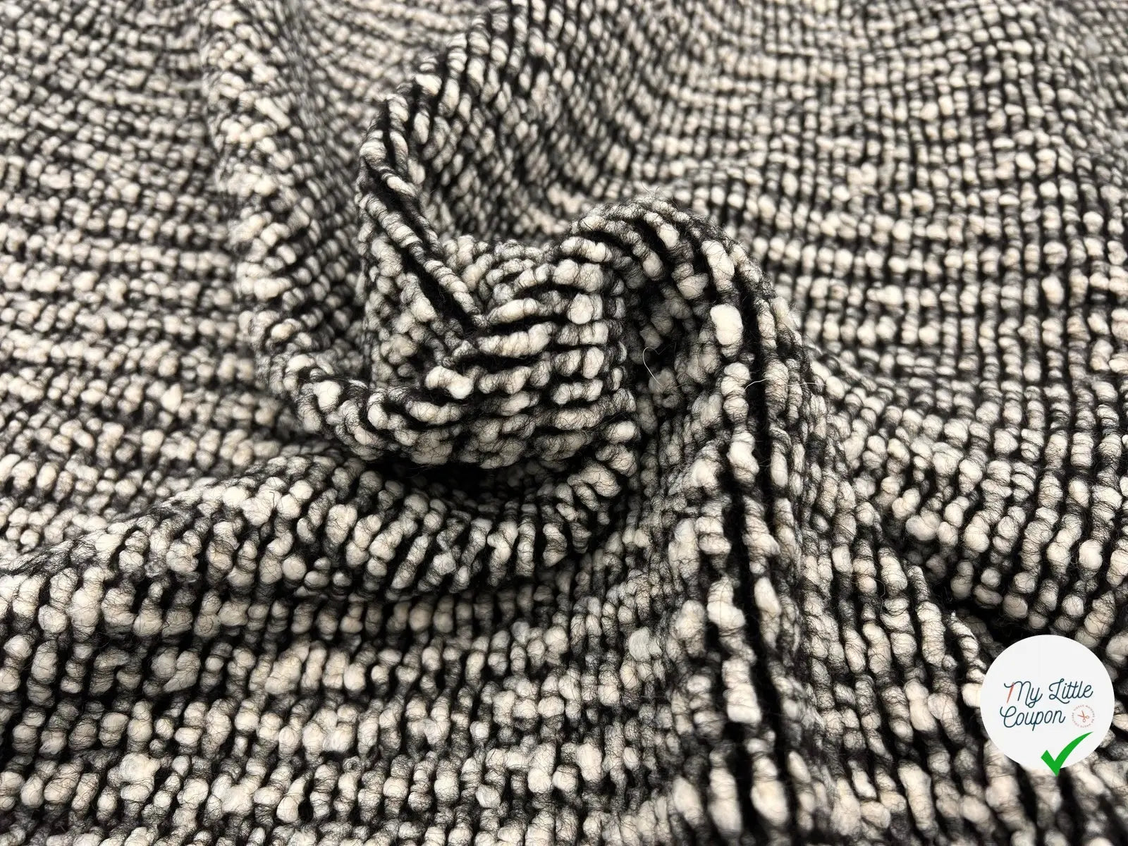 BOUCLETTE CHENILLE CAMAIEU BLANC ET NOIR - My Little Coupon - tissu - coudre