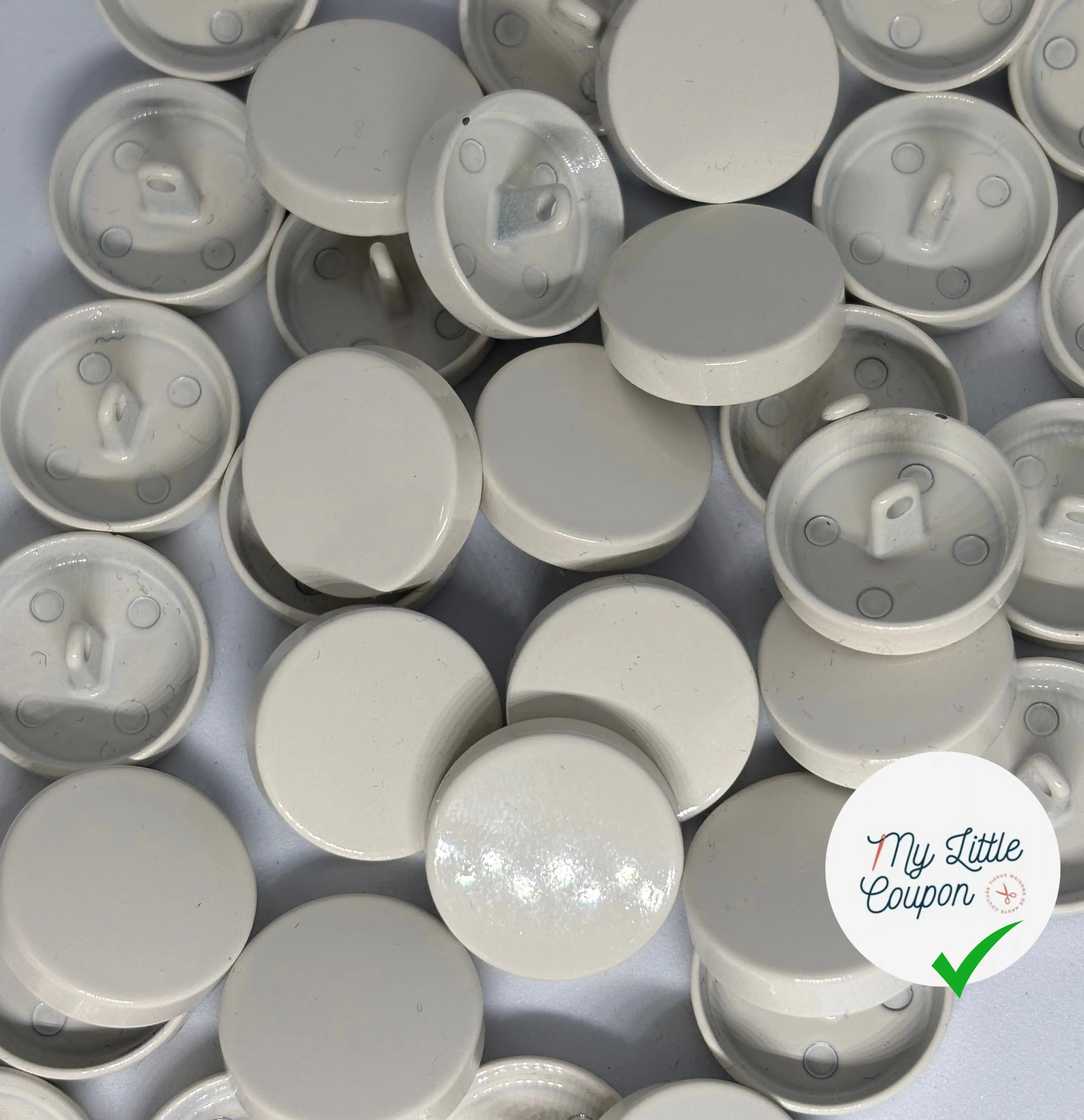 BOUTON À QUEUE EN FER BLANC CASSÉ 23MM - LOT DE 6 - My Little Coupon
