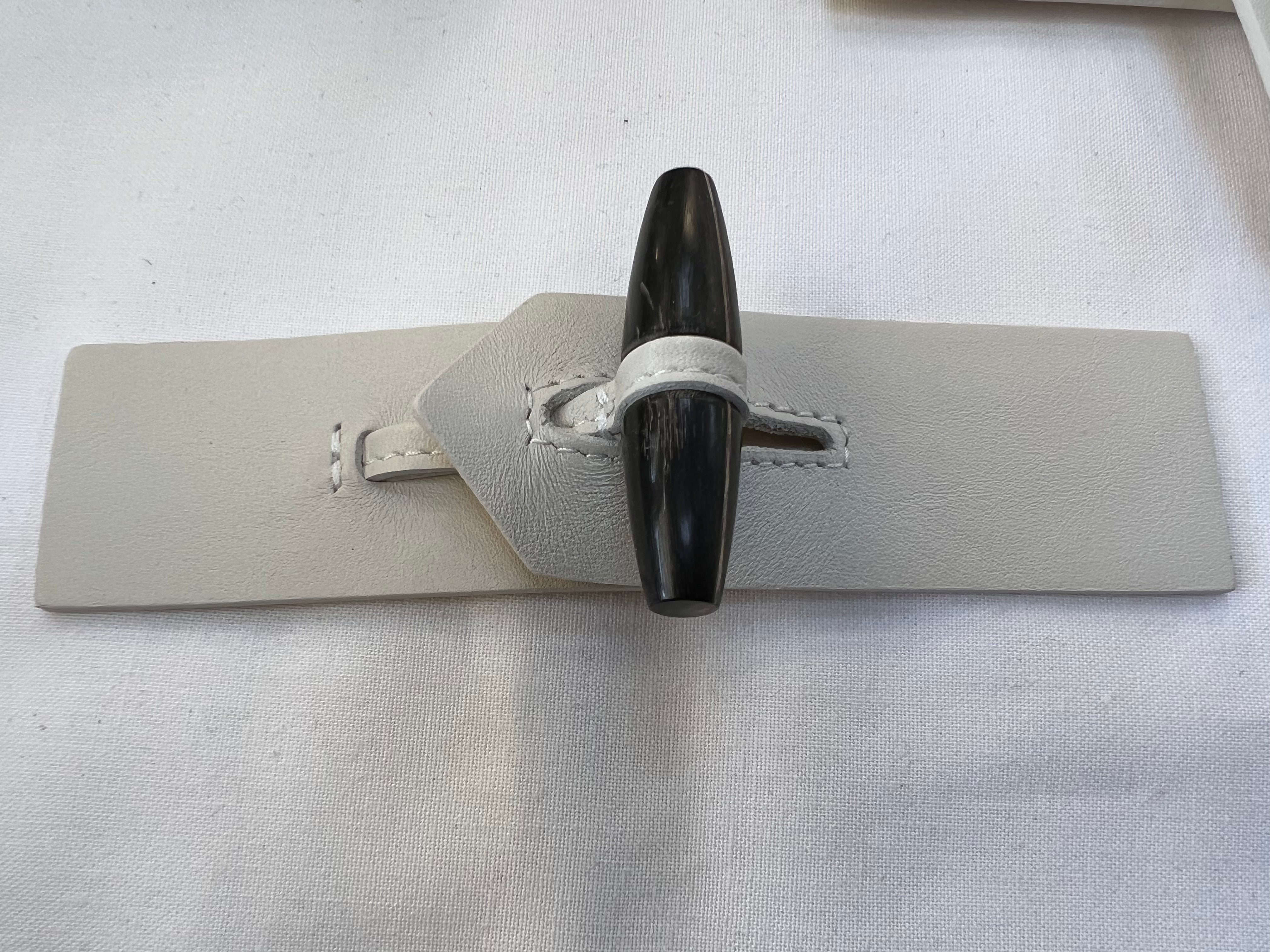 BRANDEBOURG CUIR Blanc grisé - My Little Coupon