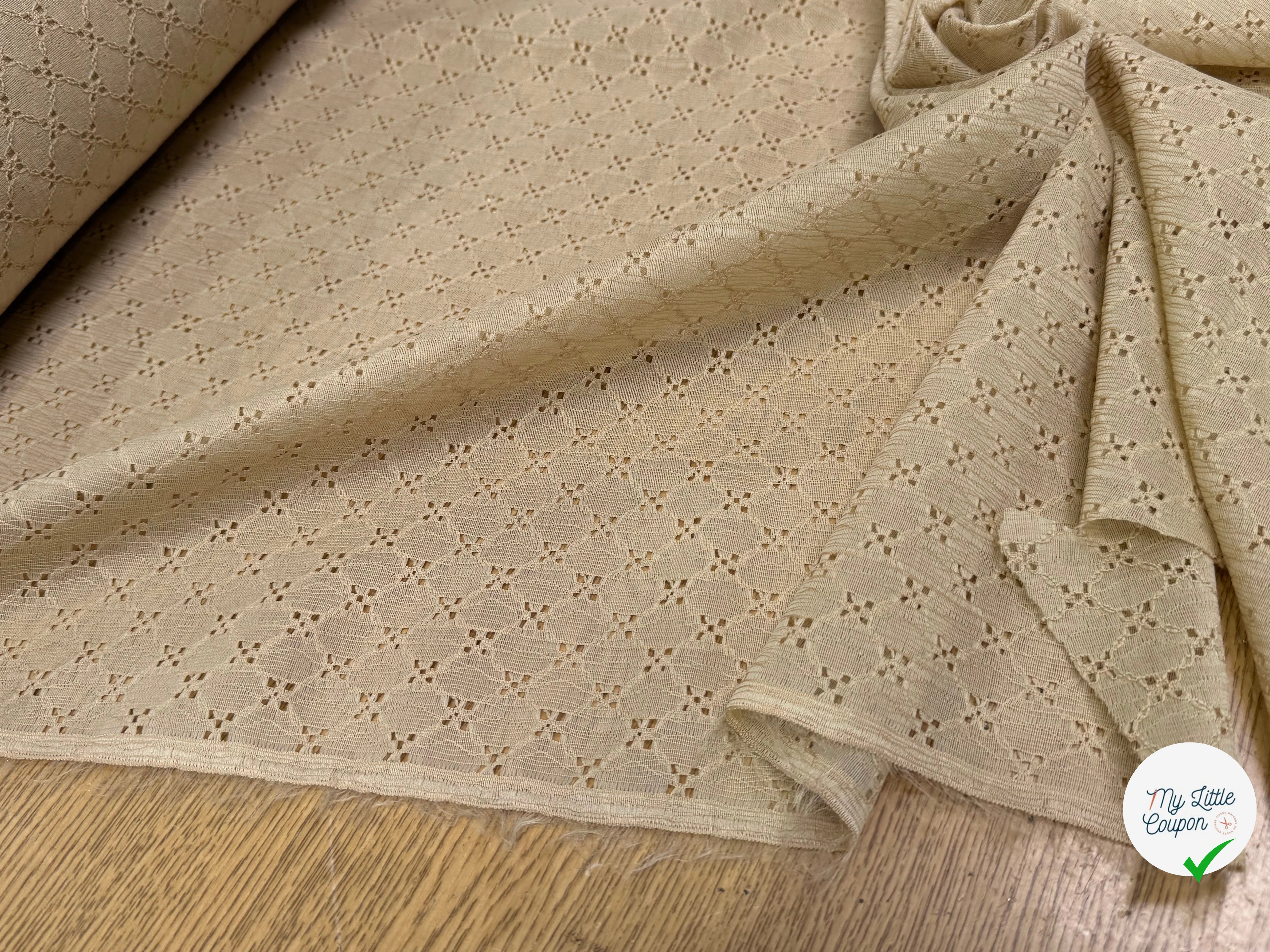 BRODERIE ANGLAISE BEIGE - My Little Coupon