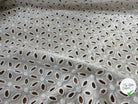 BRODERIE ANGLAISE COTON D'UN BLANC ECLATANT - My Little Coupon
