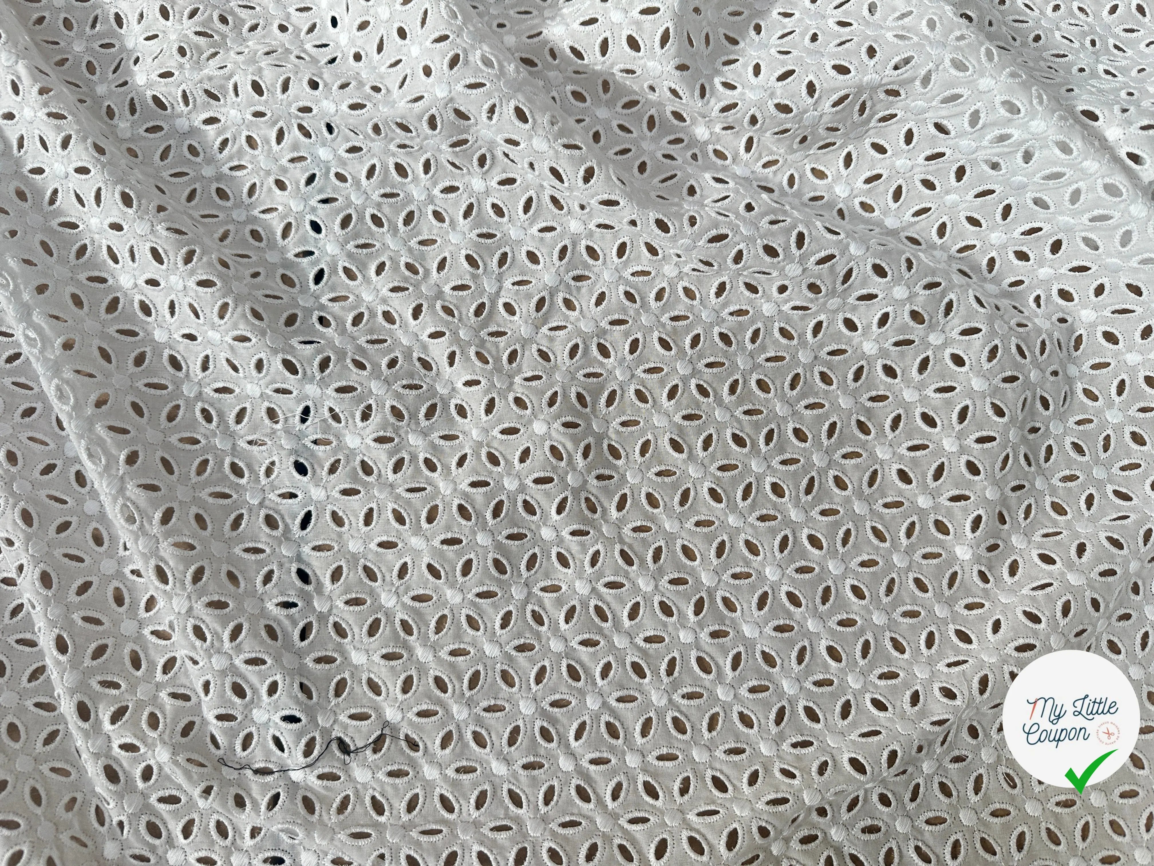 BRODERIE ANGLAISE COTON D'UN BLANC ECLATANT - My Little Coupon