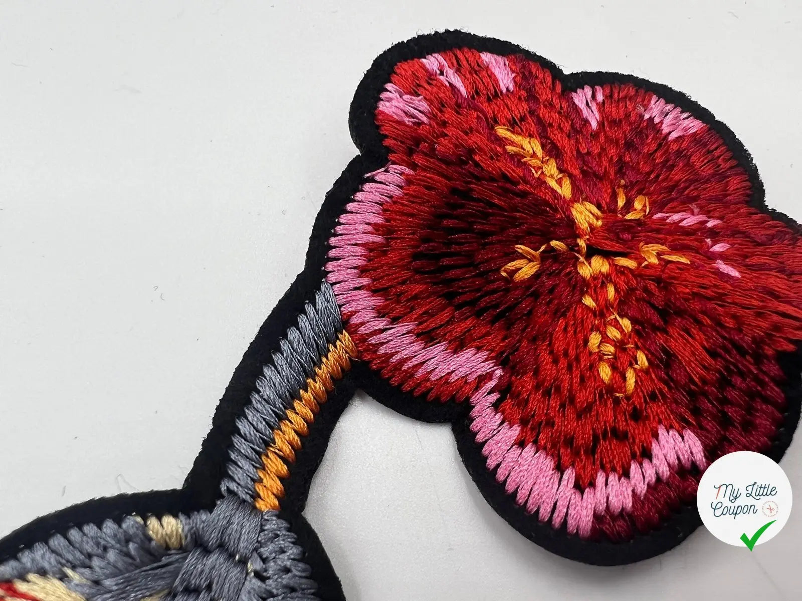 BRODERIE D’ORNEMENT FLEUR ET BOURGEON - My Little Coupon - tissu - coudre