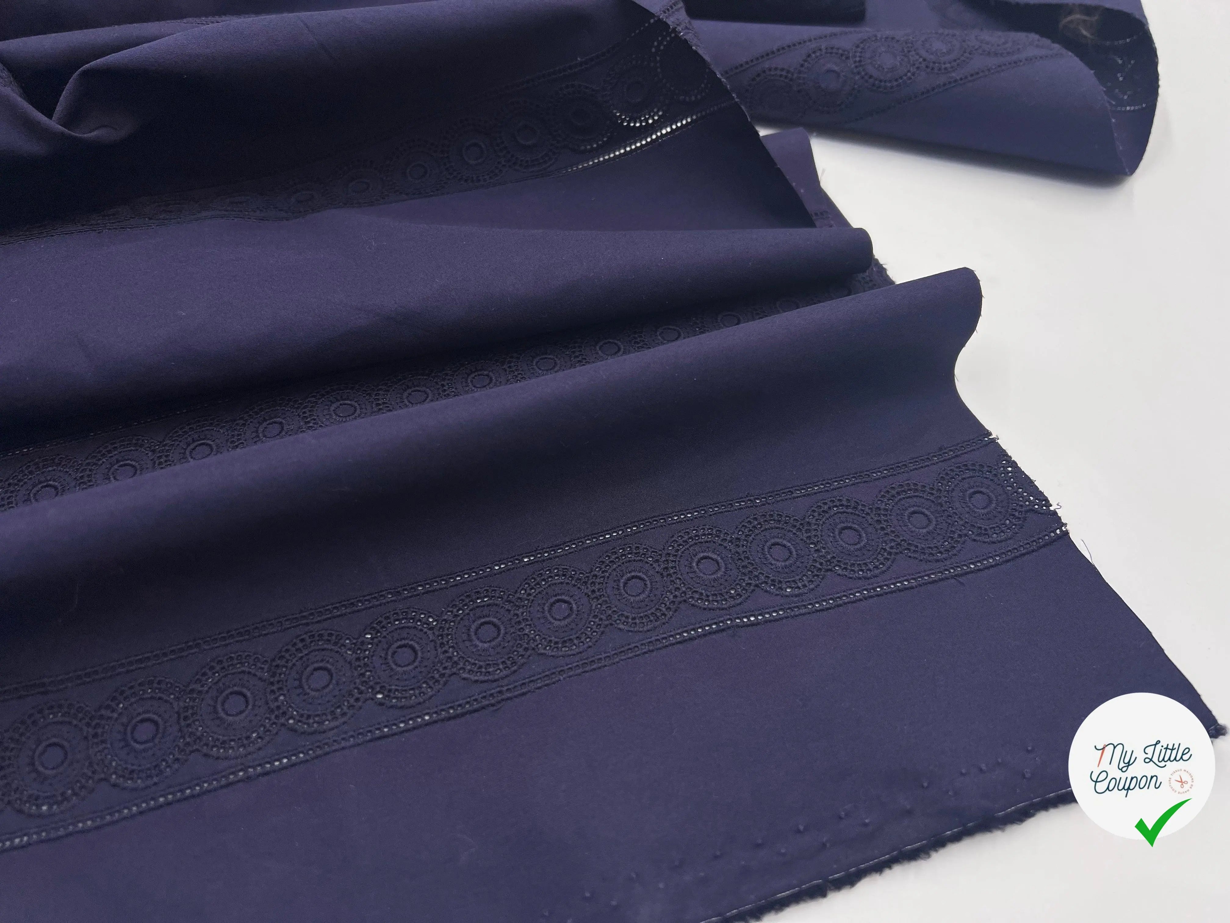 BRODERIE SUR POPELINE NAVY ROSACES STRIPES - My Little Coupon - tissu - coudre