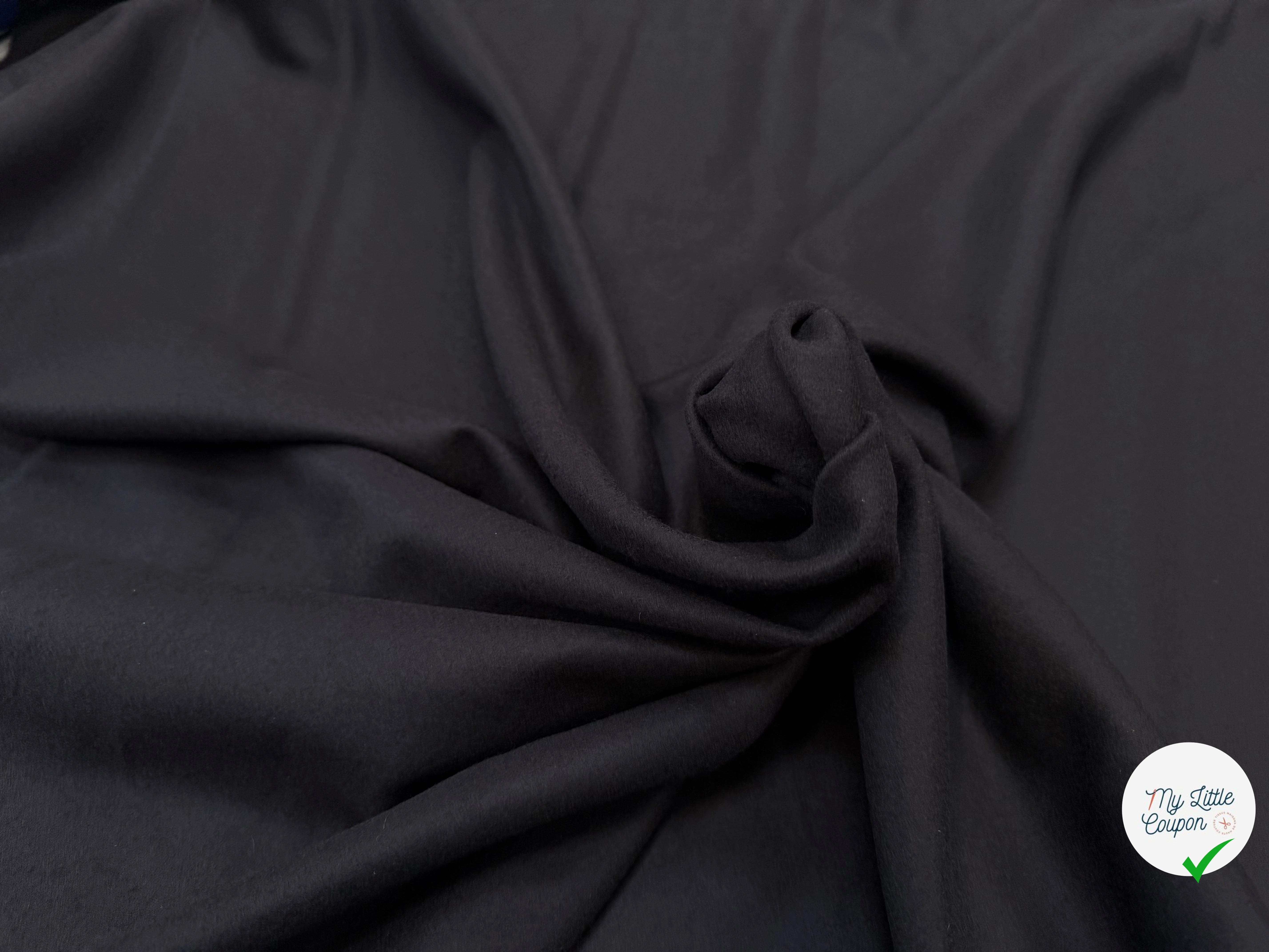 CABAN NOIR PROFOND EN CACHEMIRE - My Little Coupon