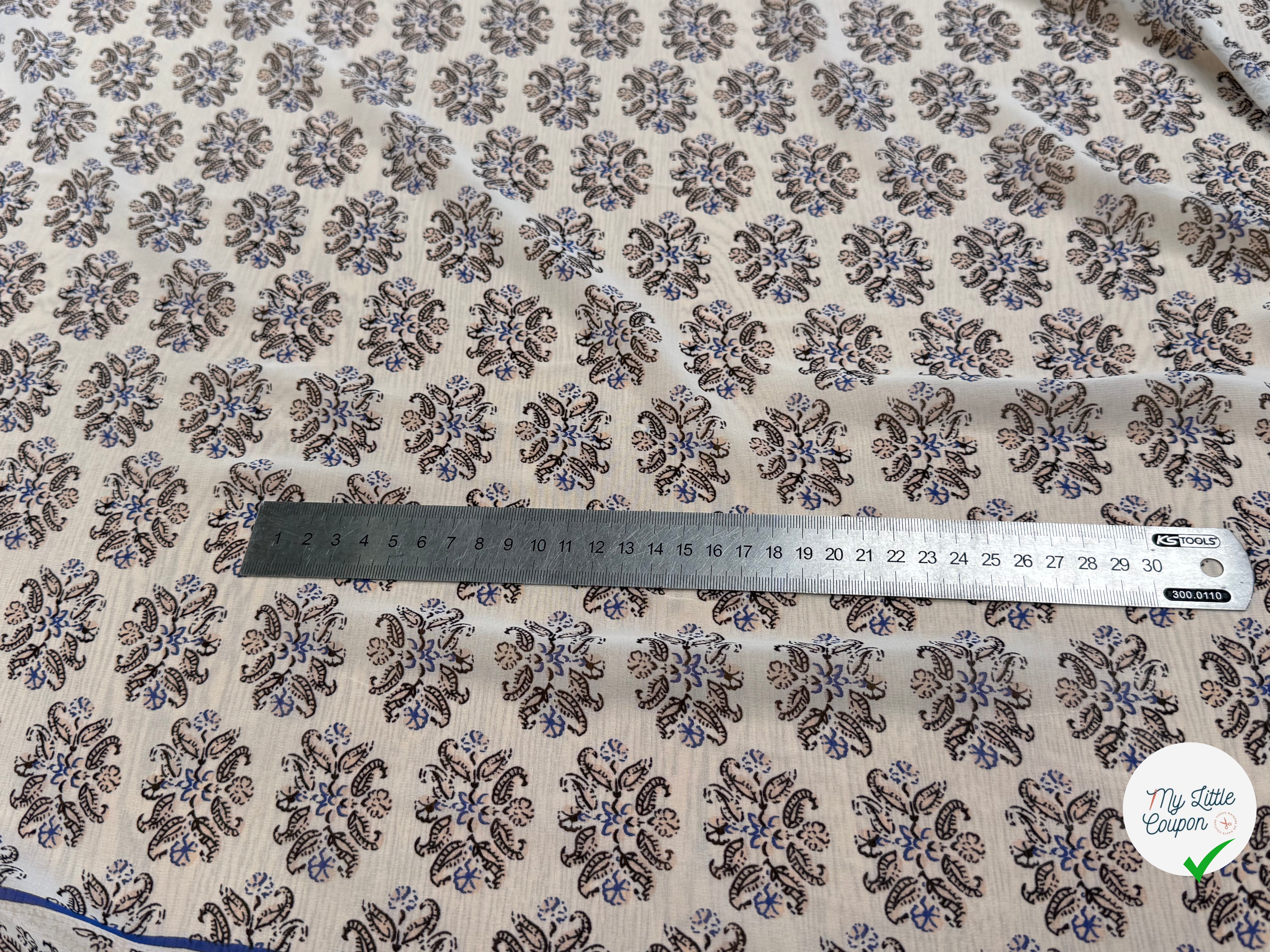 CHIFFON IMPRIMÉ FEUILLAGES CREME BLEU FOND ÉCRU - My Little Coupon