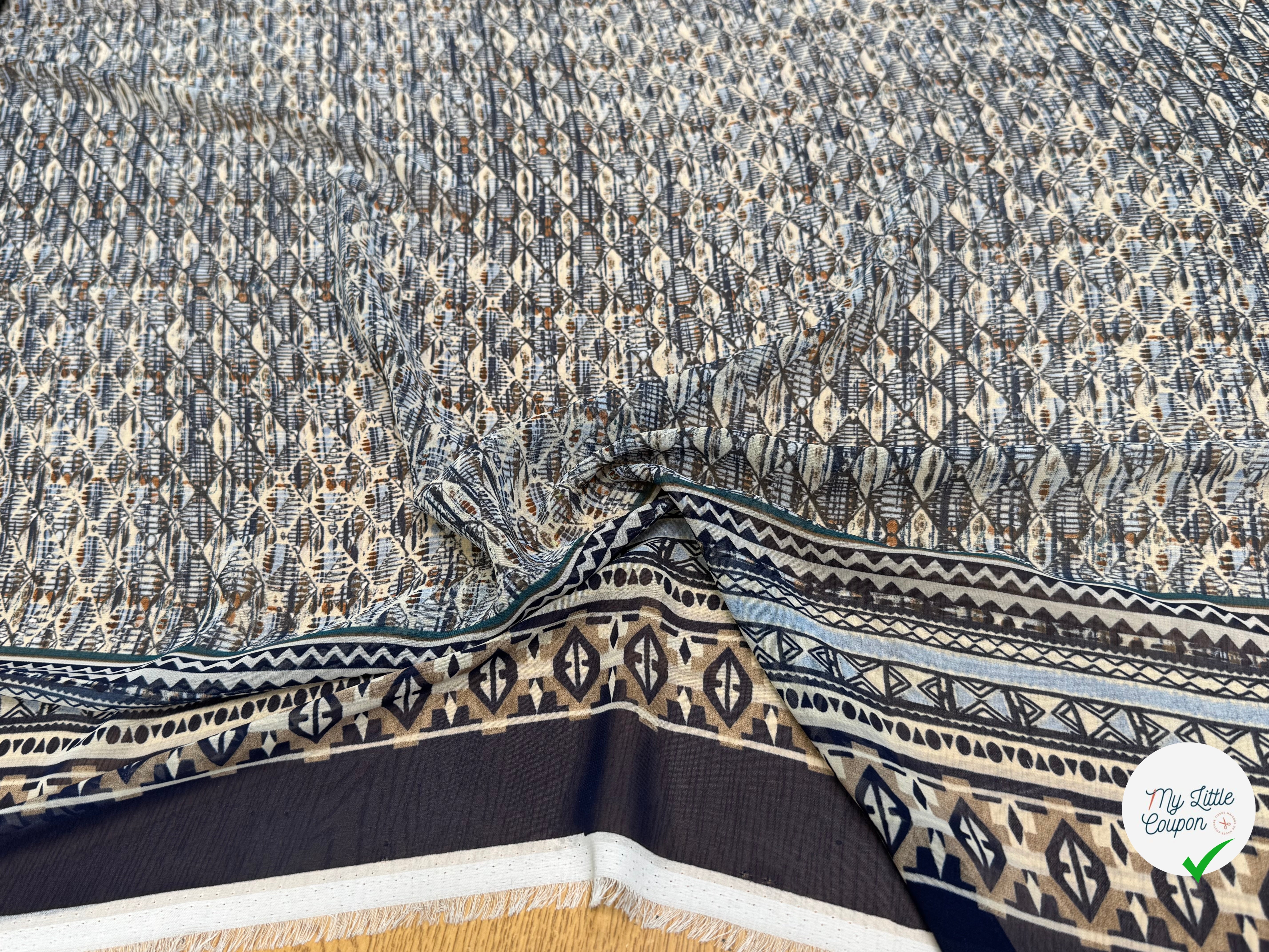 CHIFFON IMPRIMÉ MOTIFS GÉOMETRIQUES CIEL MARINE - My Little Coupon